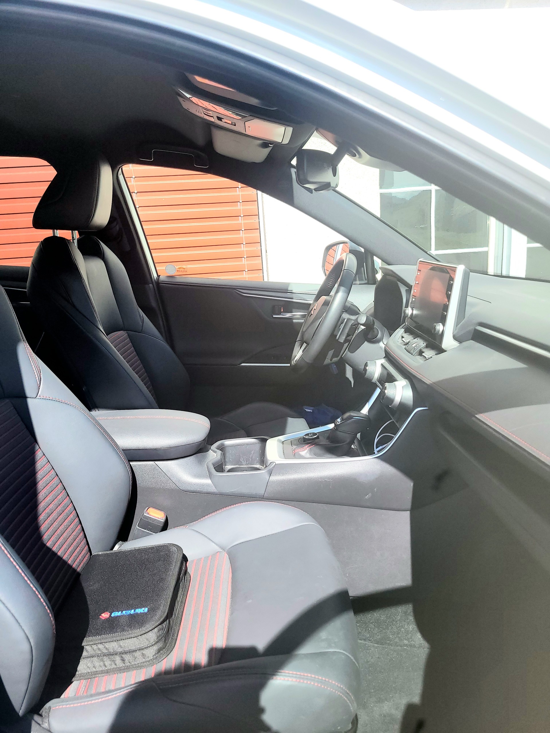 SUZUKI 2.5 PHEV Compact Top 4x4-image-3