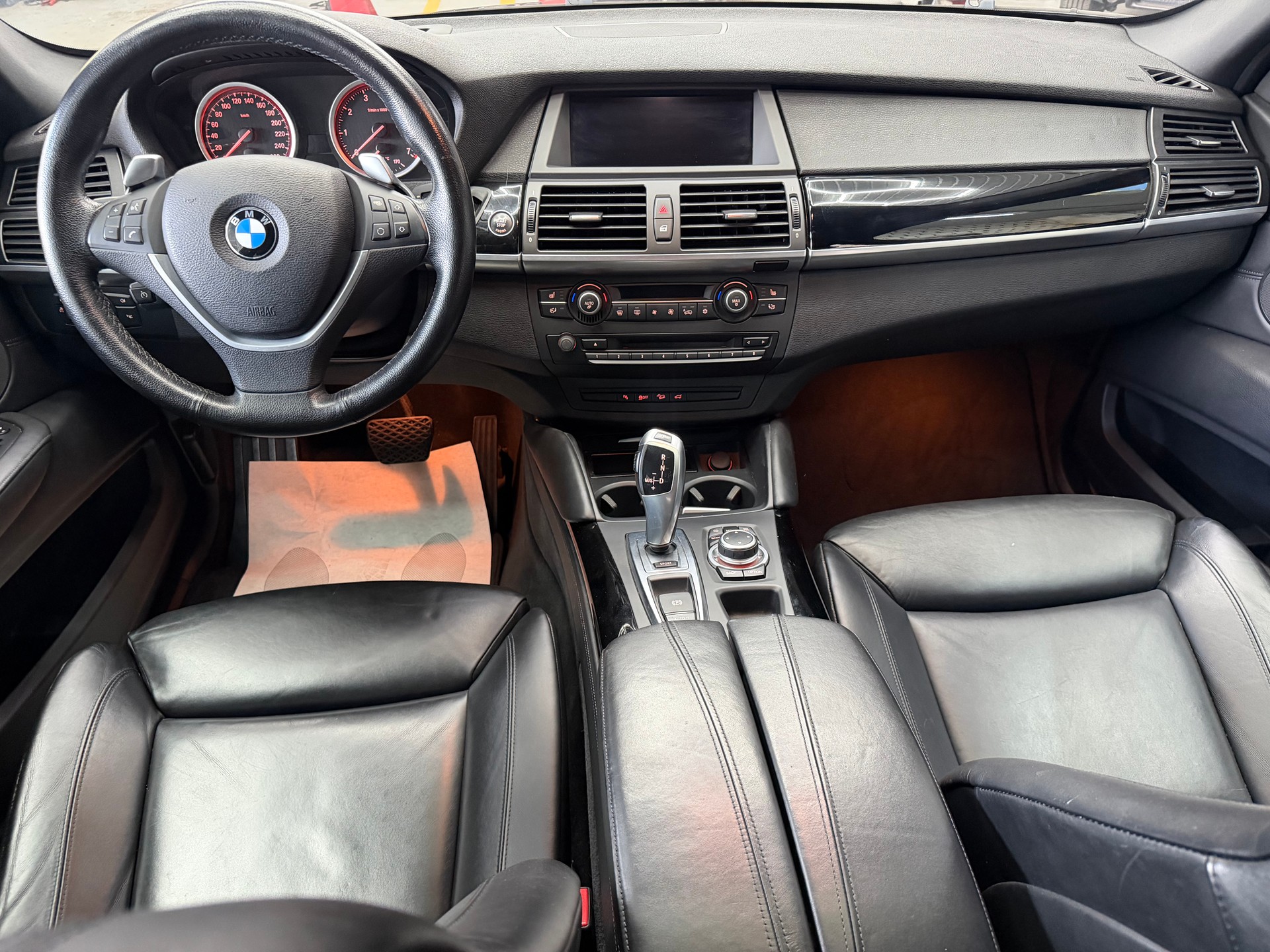 BMW X6 xDrive 50i Steptronic-image-3