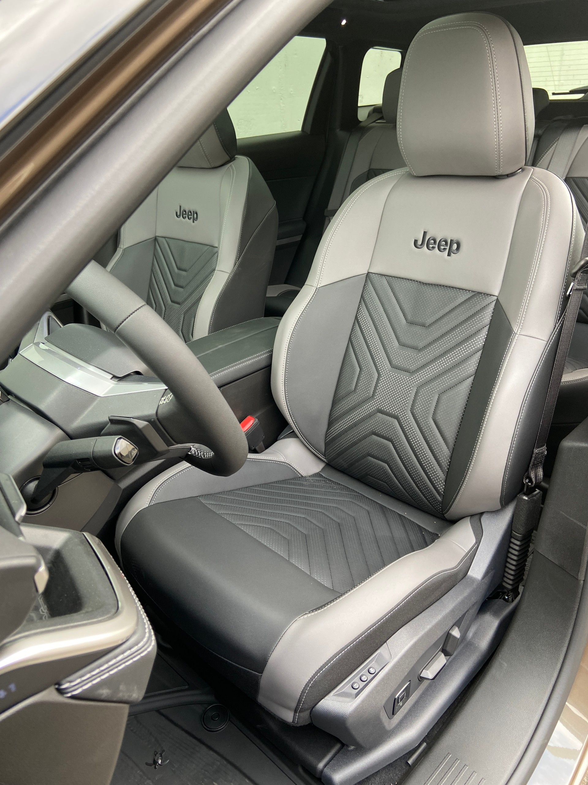 JEEP Compass 1.2 T e-Hybrid Summit Premium Sky-image-6