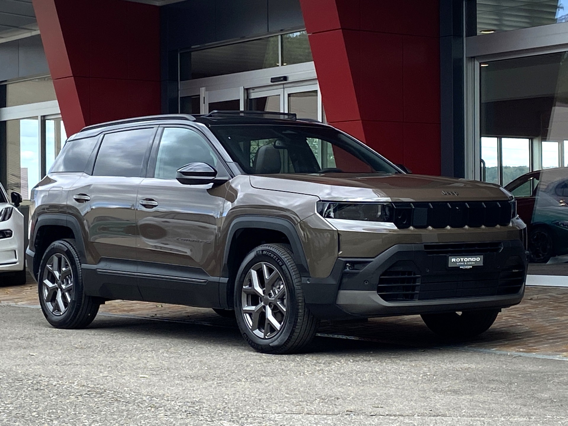 JEEP Compass 1.2 T e-Hybrid Summit Premium Sky-image-18