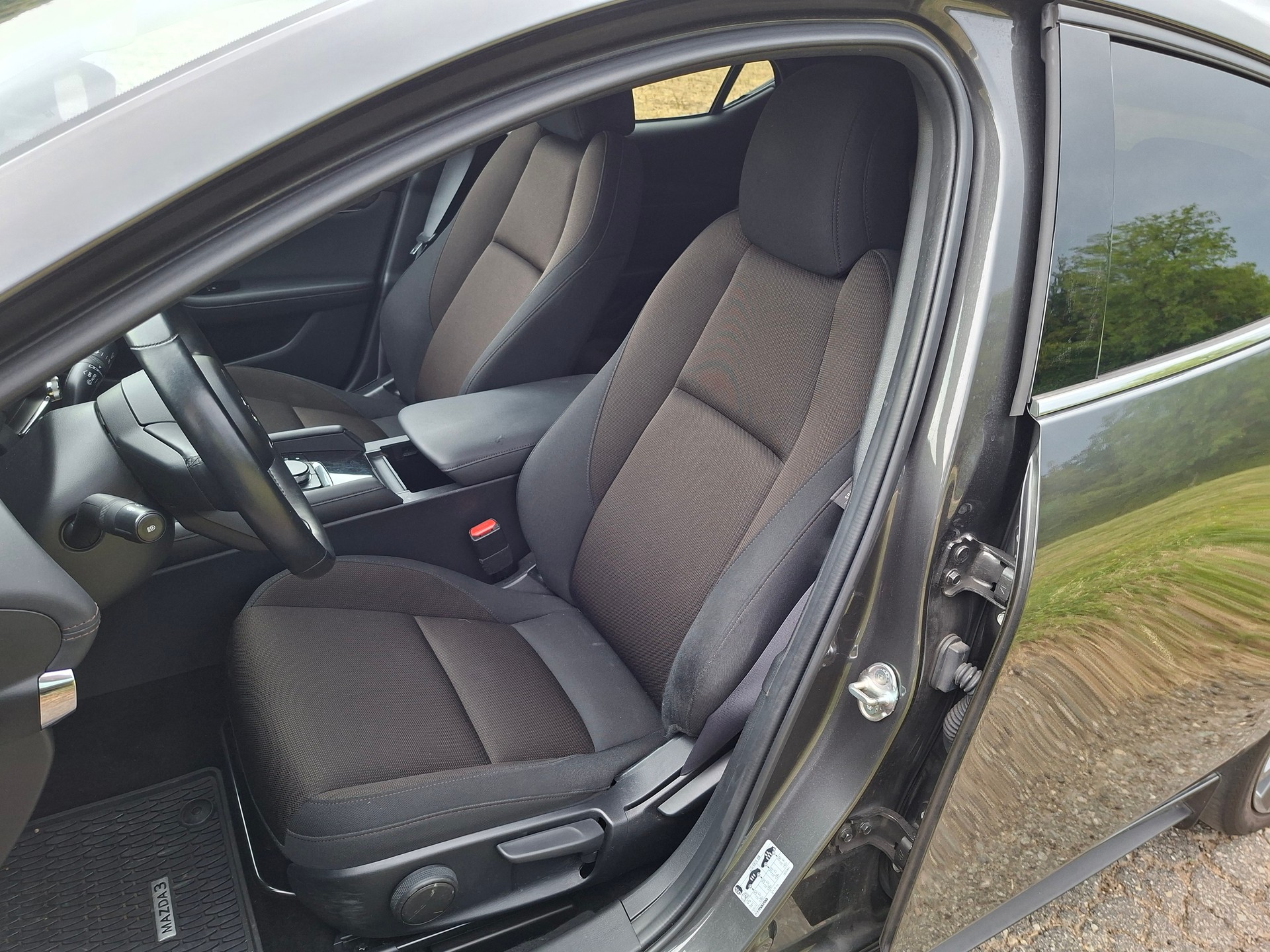 MAZDA 3 Hatchback 2.0 e-Skyactiv G Hybrid 150 Ambition-image-9
