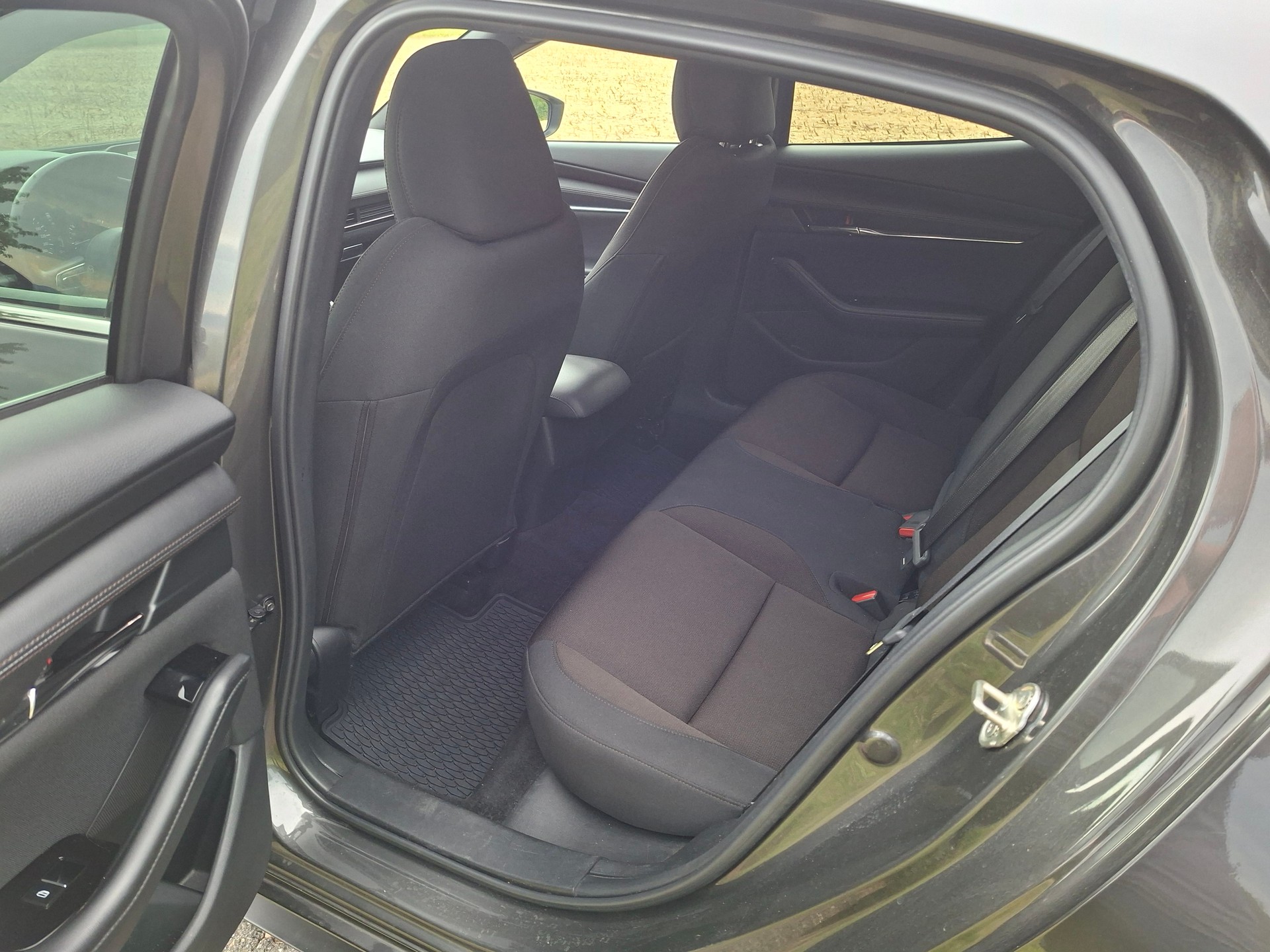 MAZDA 3 Hatchback 2.0 e-Skyactiv G Hybrid 150 Ambition-image-15