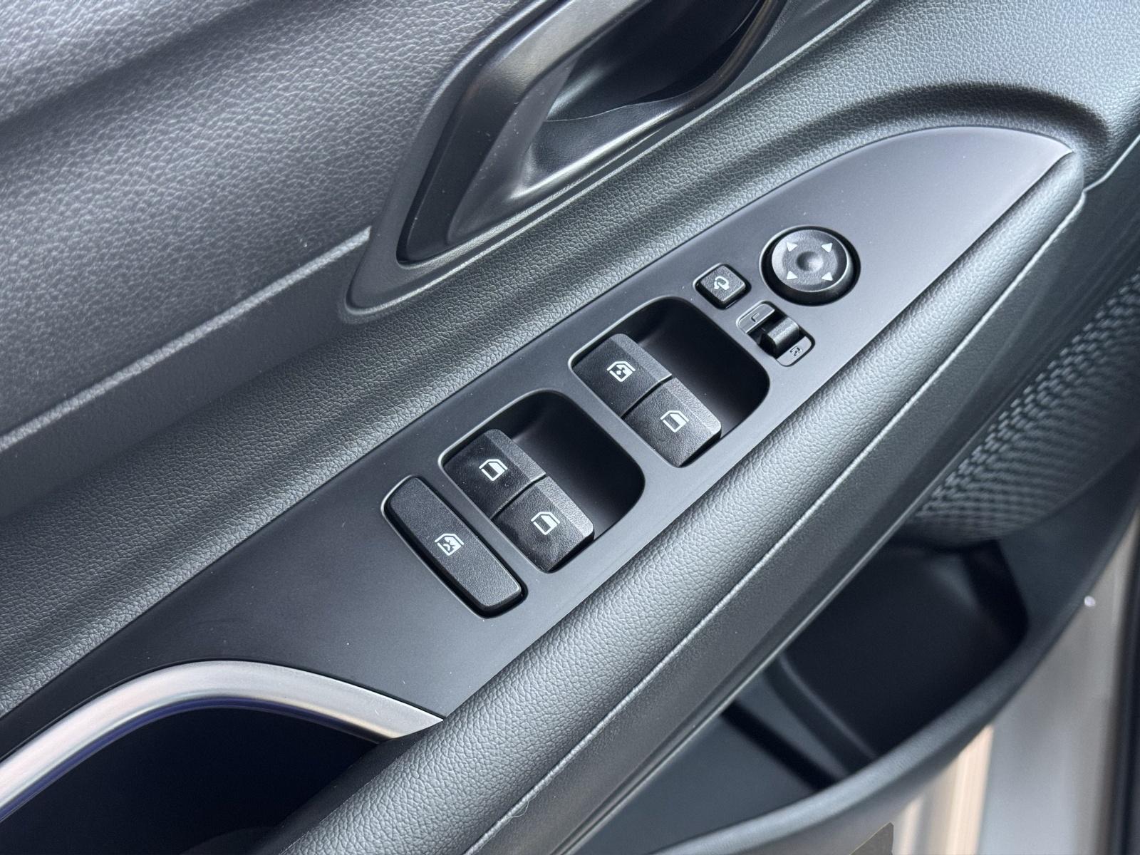 HYUNDAI i20 1.0 T-GDi Amplia-image-12