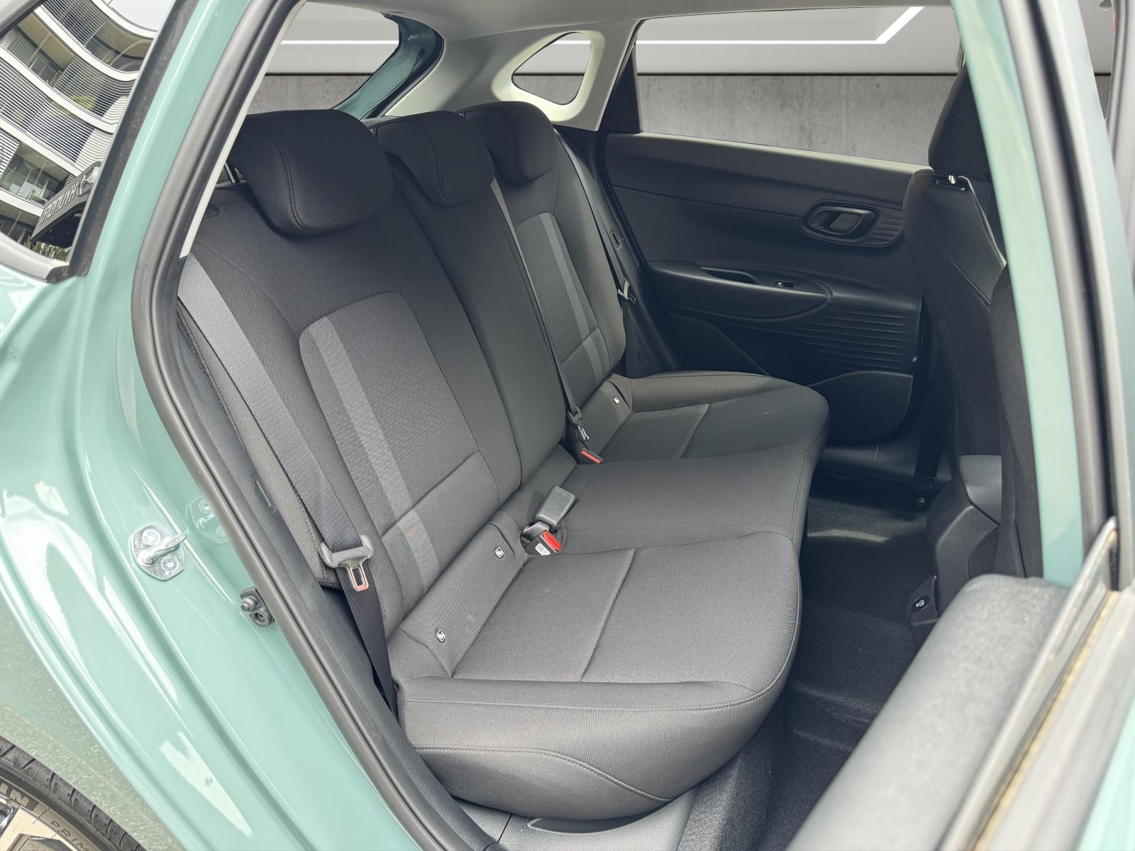 HYUNDAI i20 1.0 T-GDi Amplia-image-9