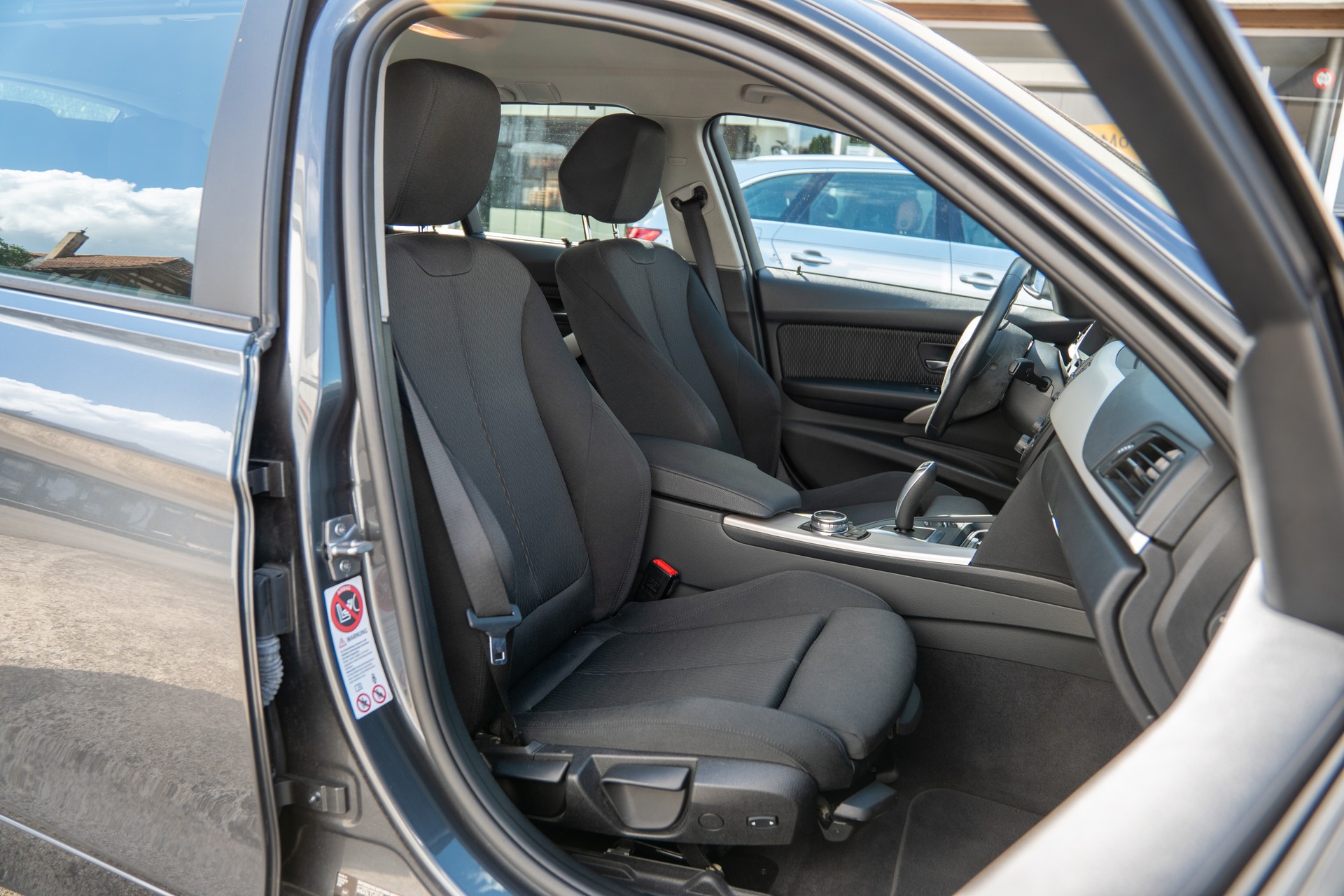 BMW 320d Efficient Dyn. Touring Sport Line Steptronic-image-8