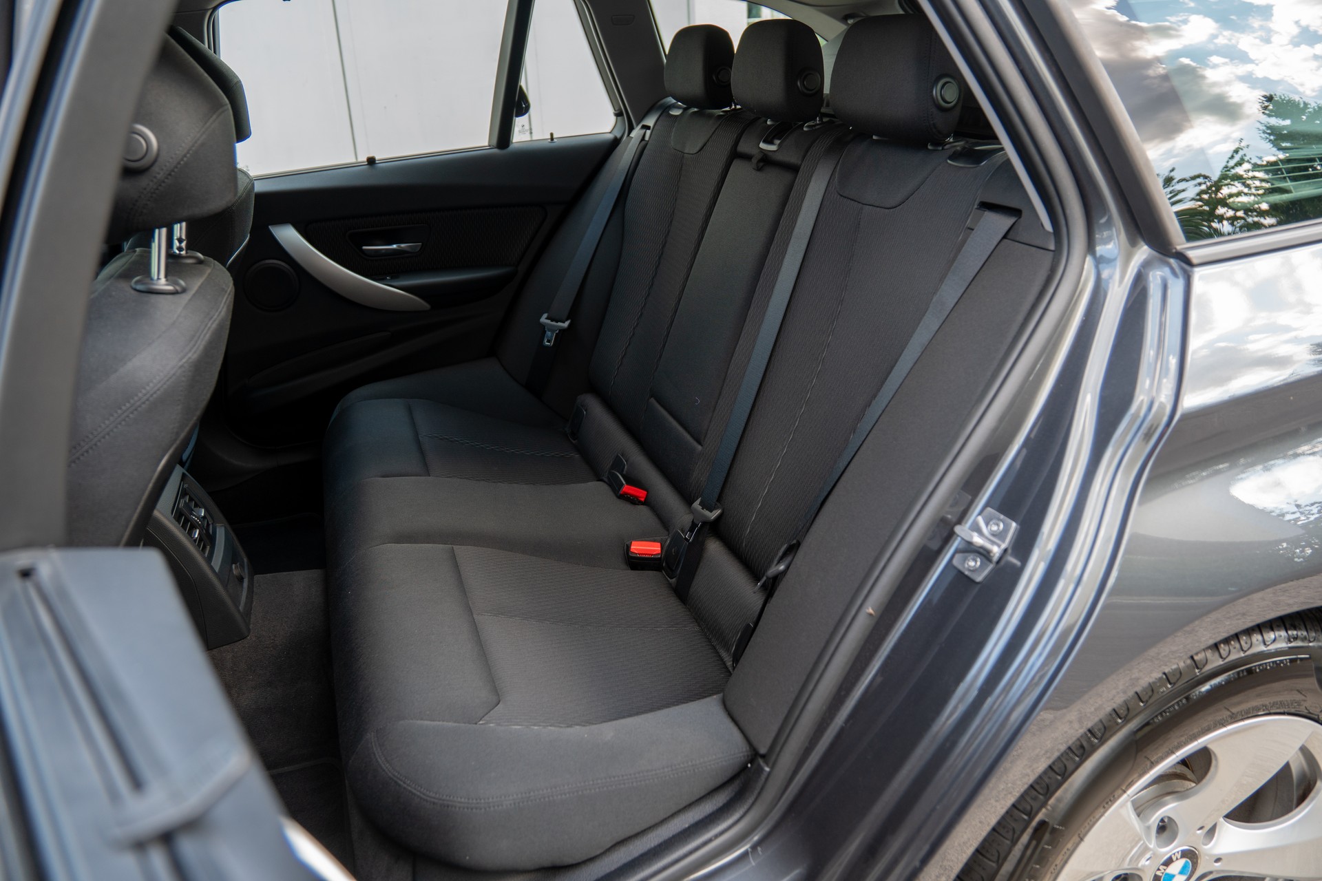 BMW 320d Efficient Dyn. Touring Sport Line Steptronic-image-21