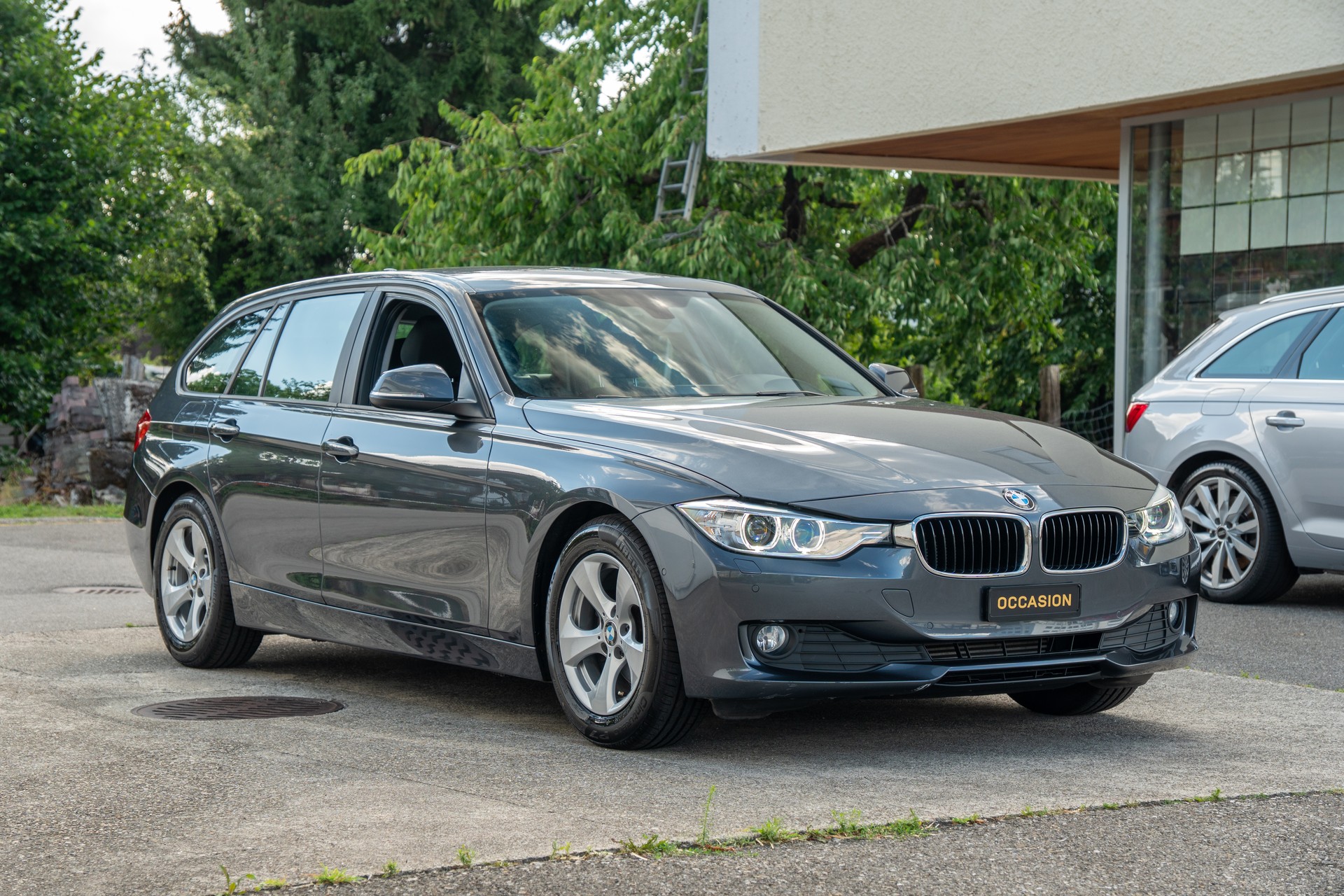 BMW 320d Efficient Dyn. Touring Sport Line Steptronic-showroom-element-2