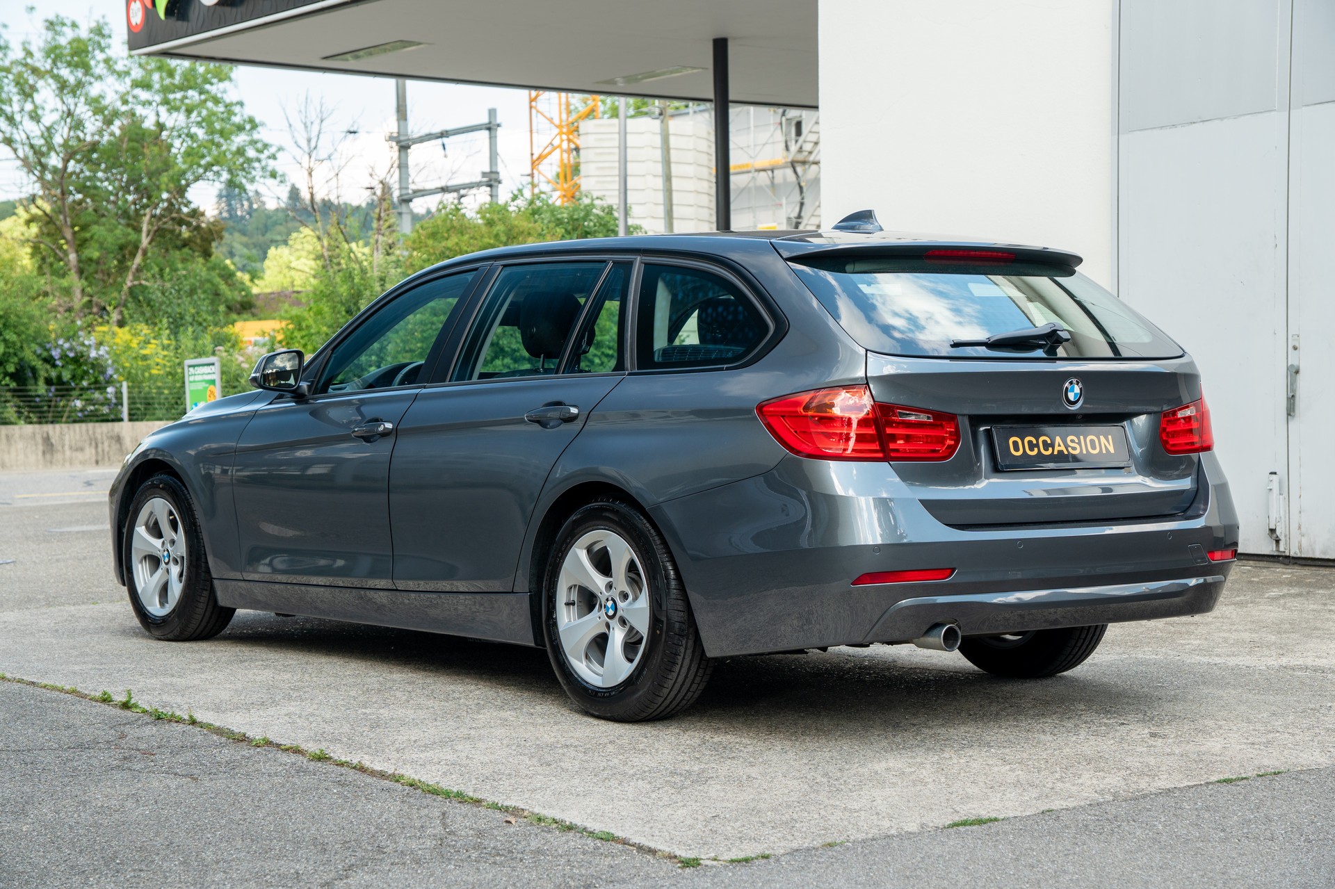 BMW 320d Efficient Dyn. Touring Sport Line Steptronic-image-5
