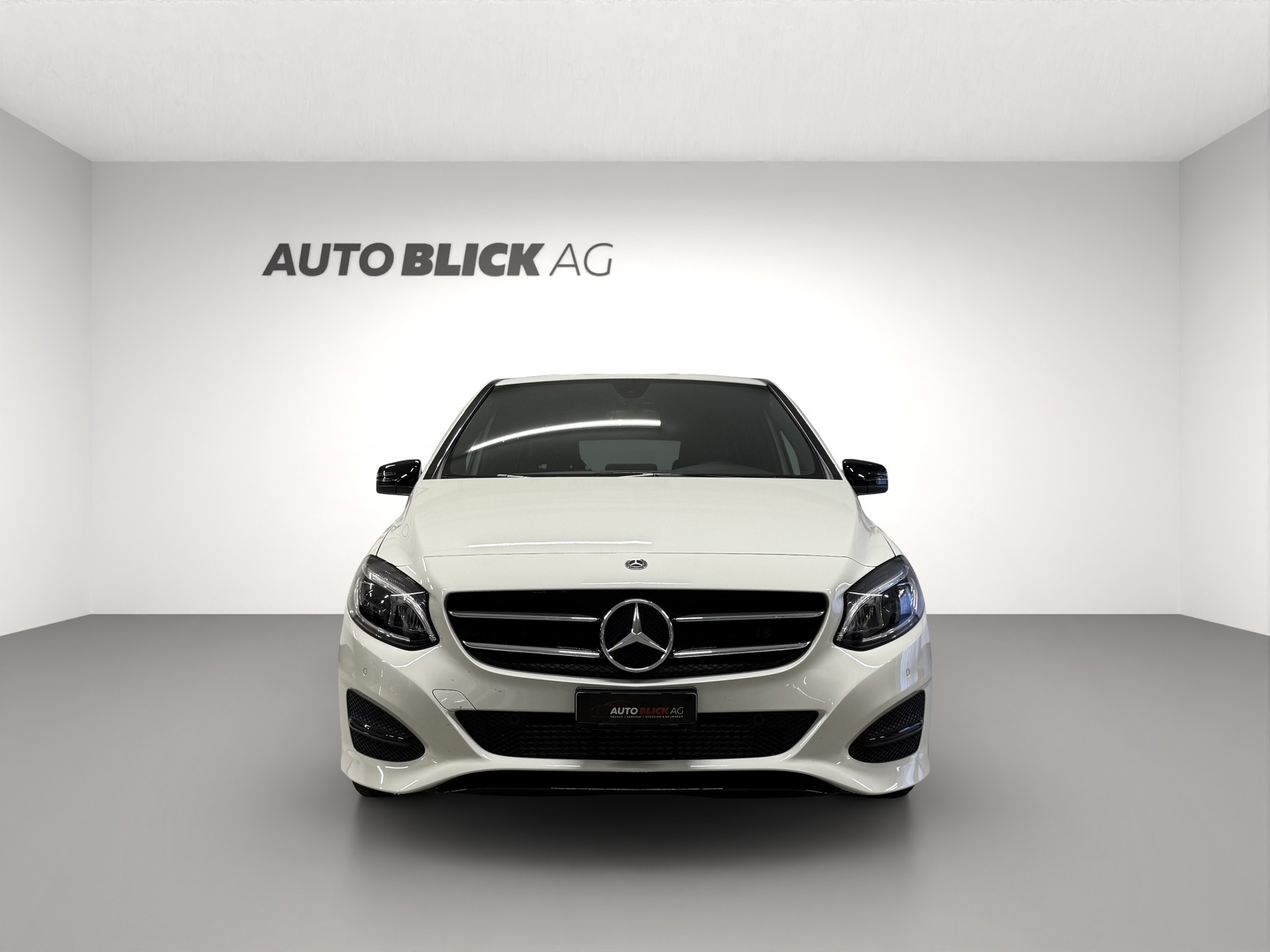 MERCEDES-BENZ B 200 Night Star 7G-DCT-showroom-element-2