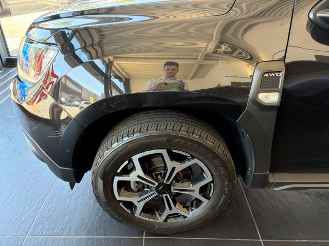 DACIA Duster TCe 150 Celebration 4x4-image-3