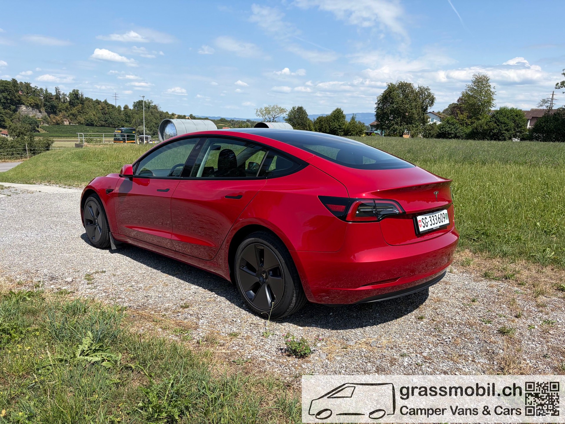 TESLA Model 3-image-4