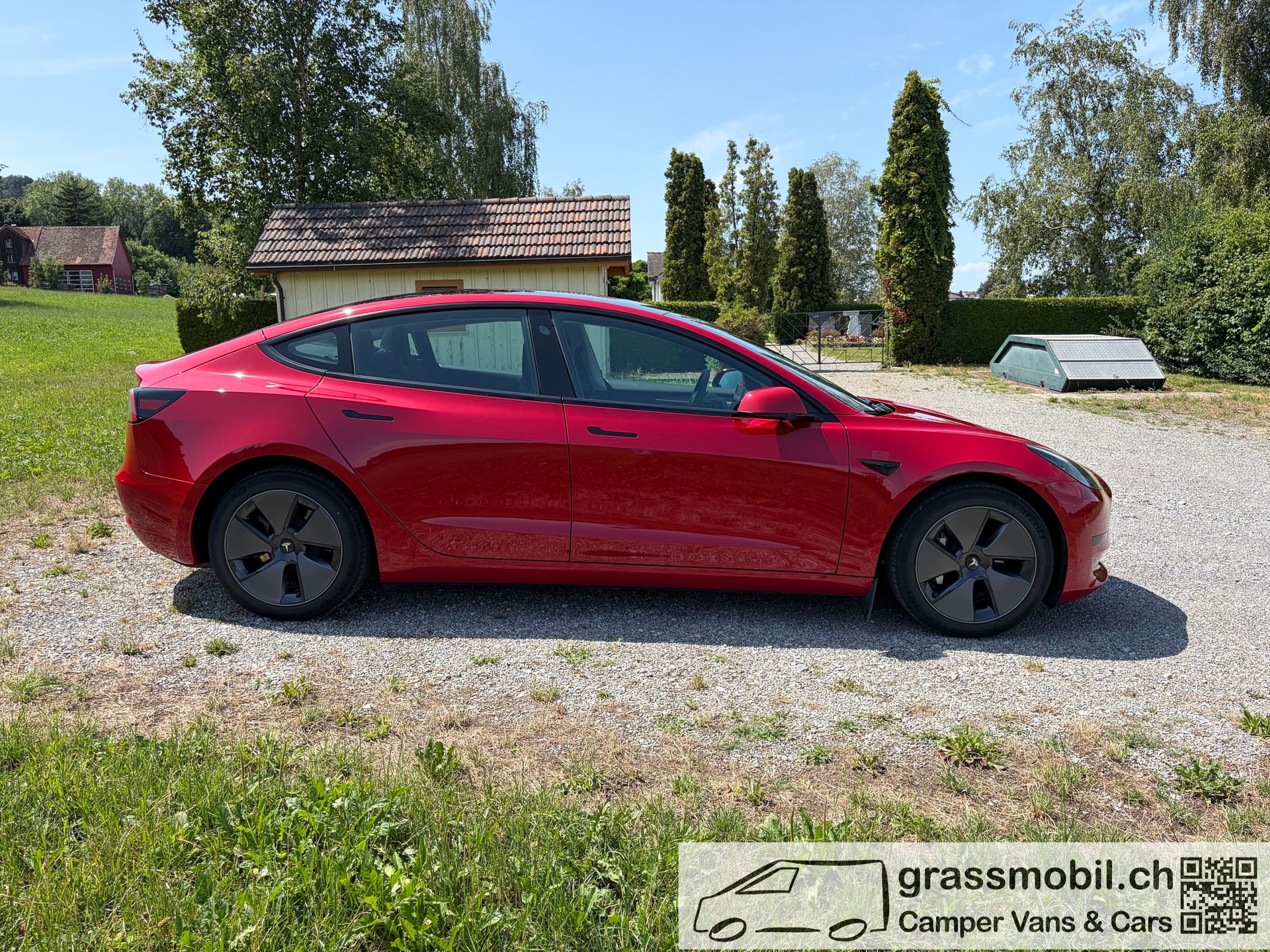 TESLA Model 3-image-2