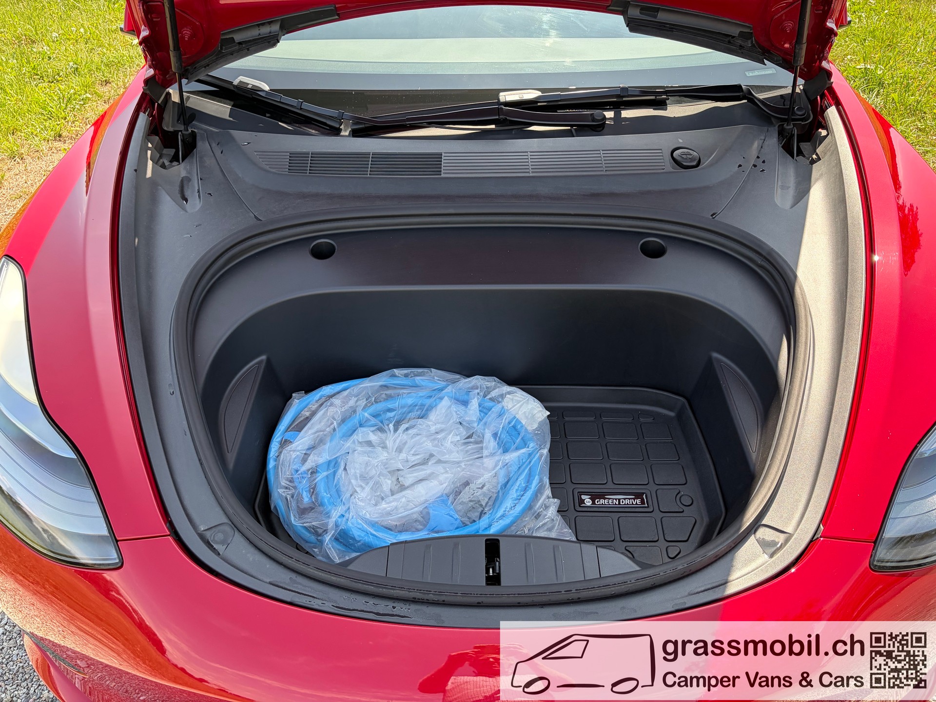 TESLA Model 3-image-12