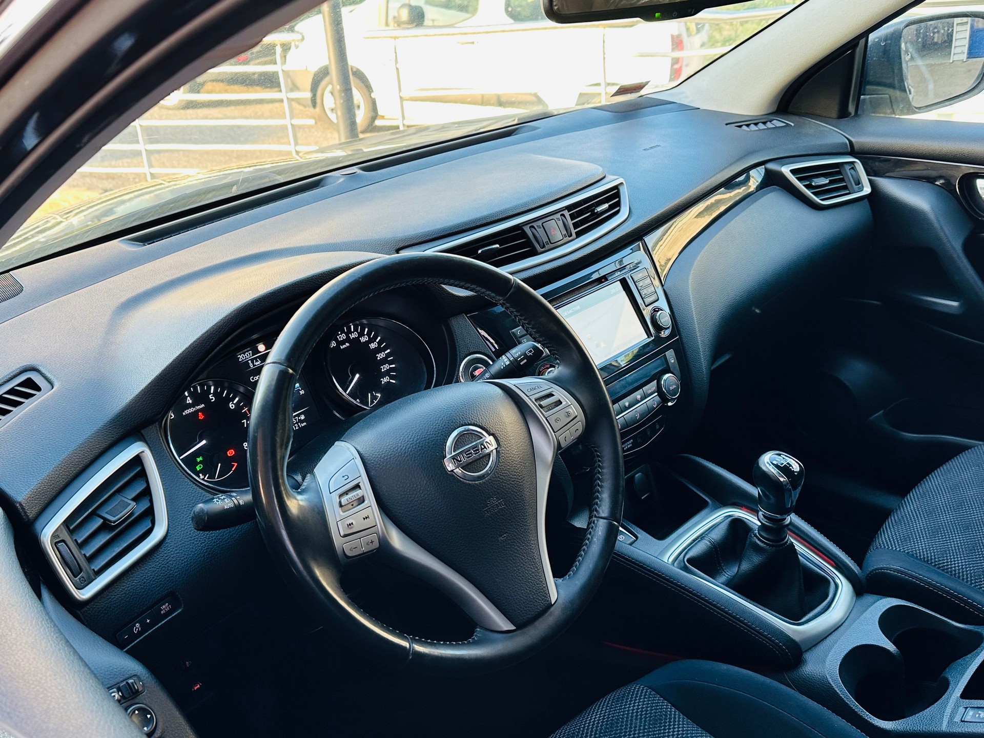 NISSAN Qashqai 1.2 DIG-T tekna-image-9