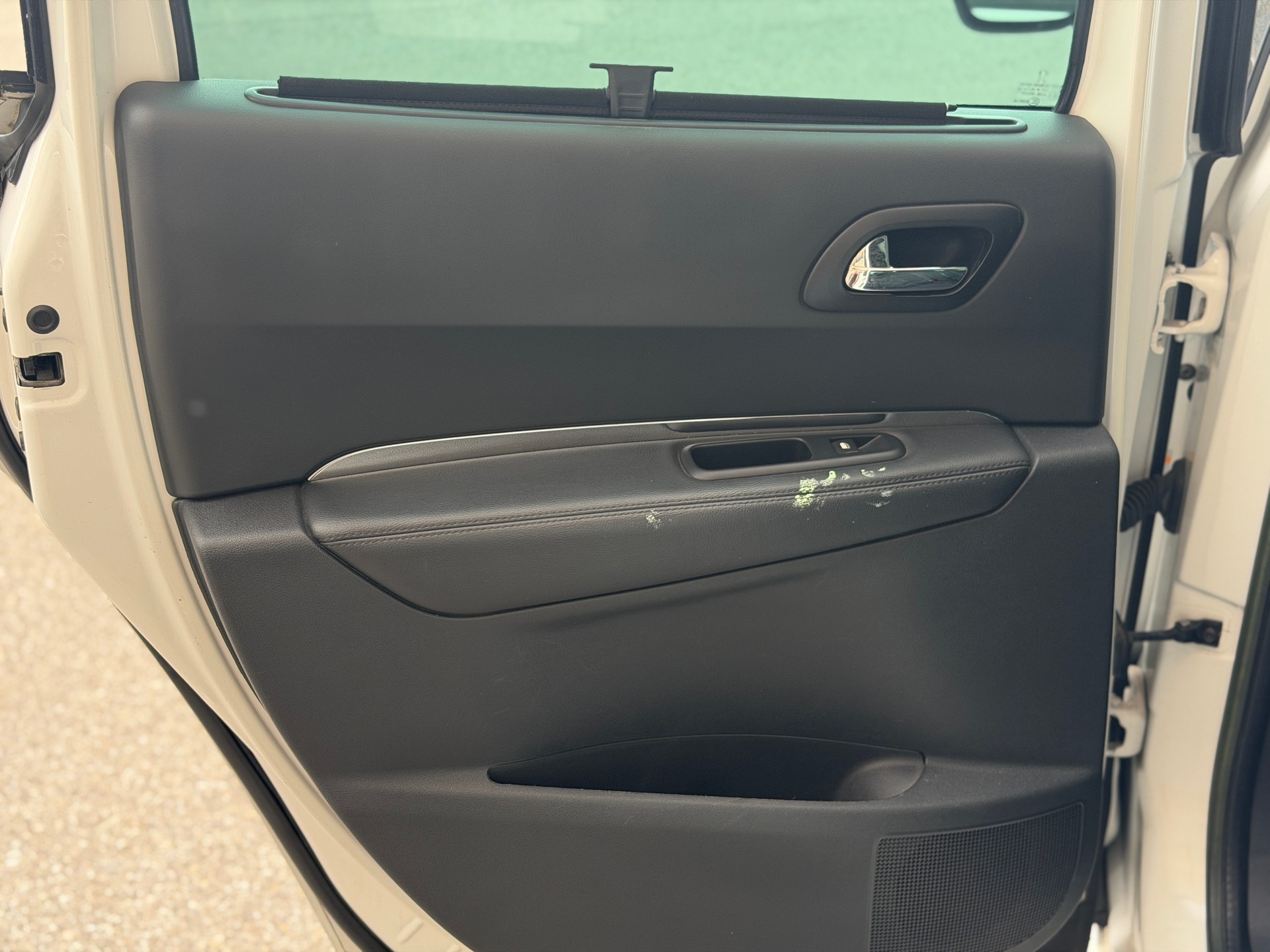 PEUGEOT 3008 HYbrid4 2.0 HDI EGS6-image-18