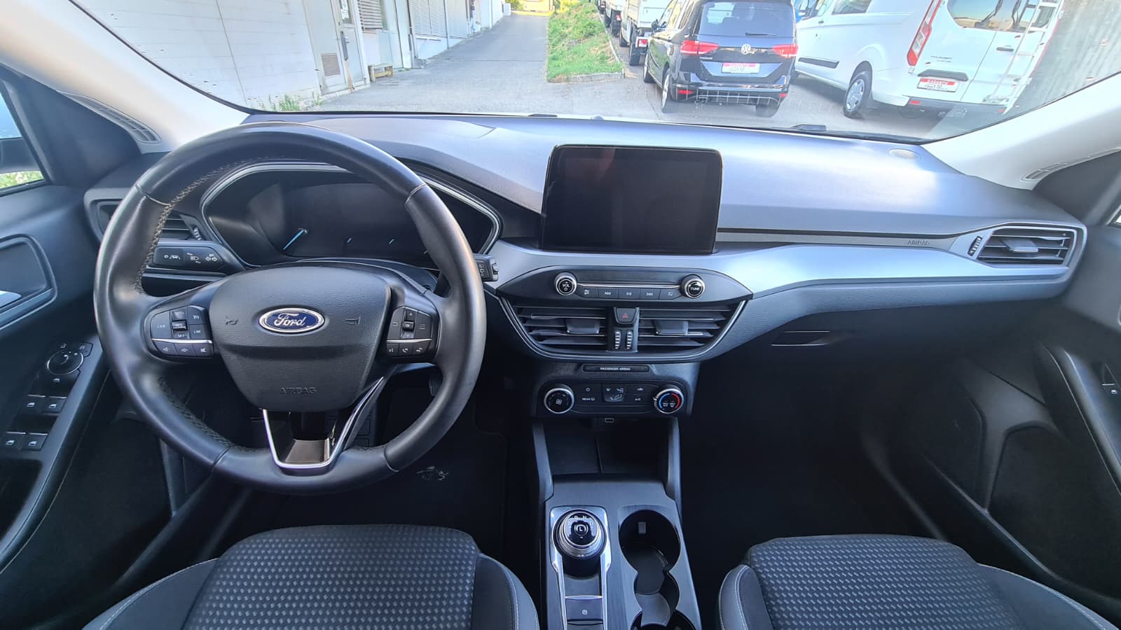 FORD Focus 1.5 TDCi Cool Connect Automatic ** Gr-Navi ** Klimaautomat ** Tempomat ** PDC ** Frisch Ab MFK & Service **-image-15