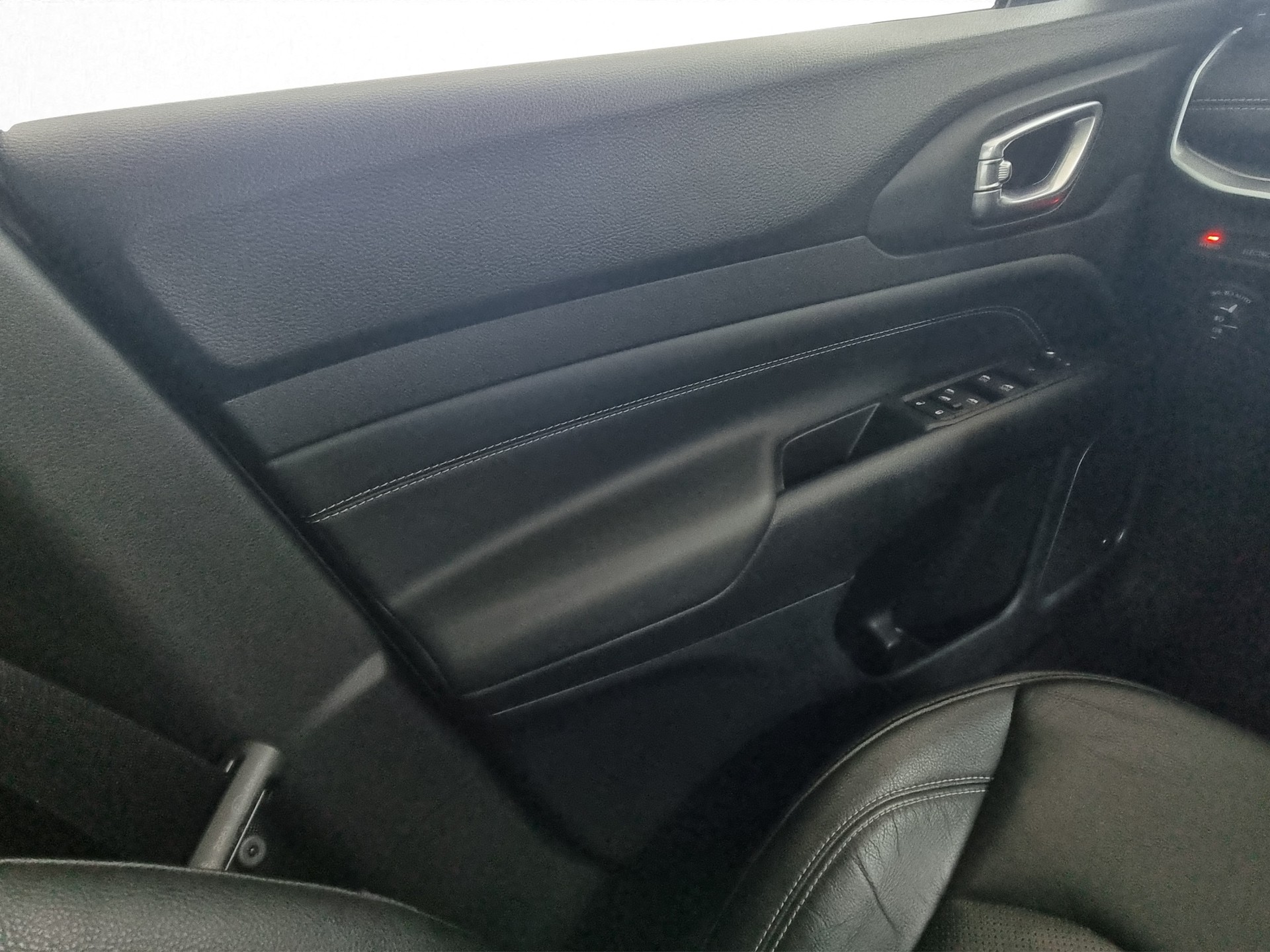JEEP Compass 1.3 S 4xe-image-11