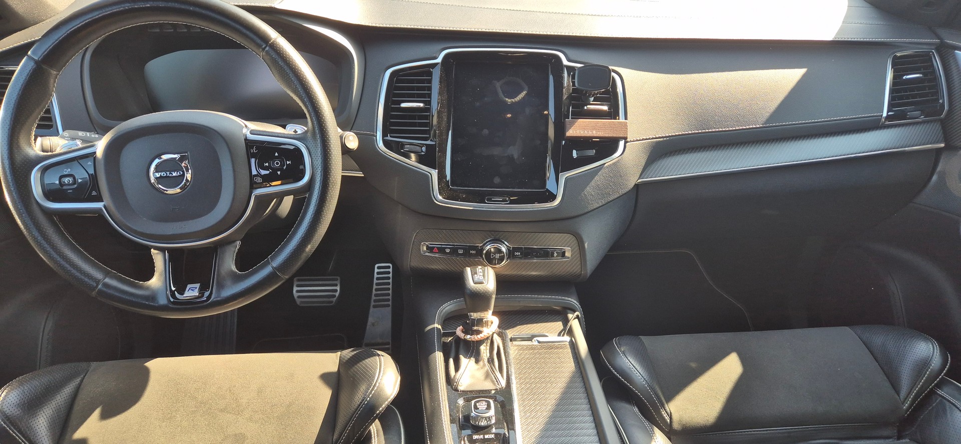 VOLVO 2.0 D5 R-Design 7P. AWD-image-4