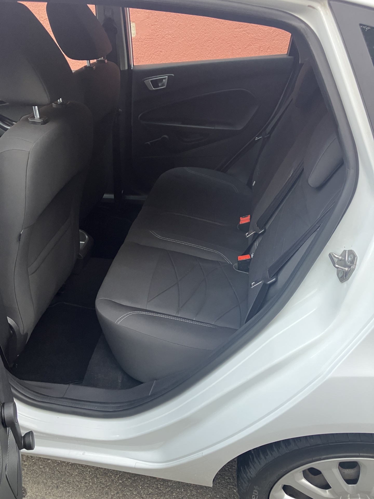FORD Fiesta 1.0 Titanium-image-8