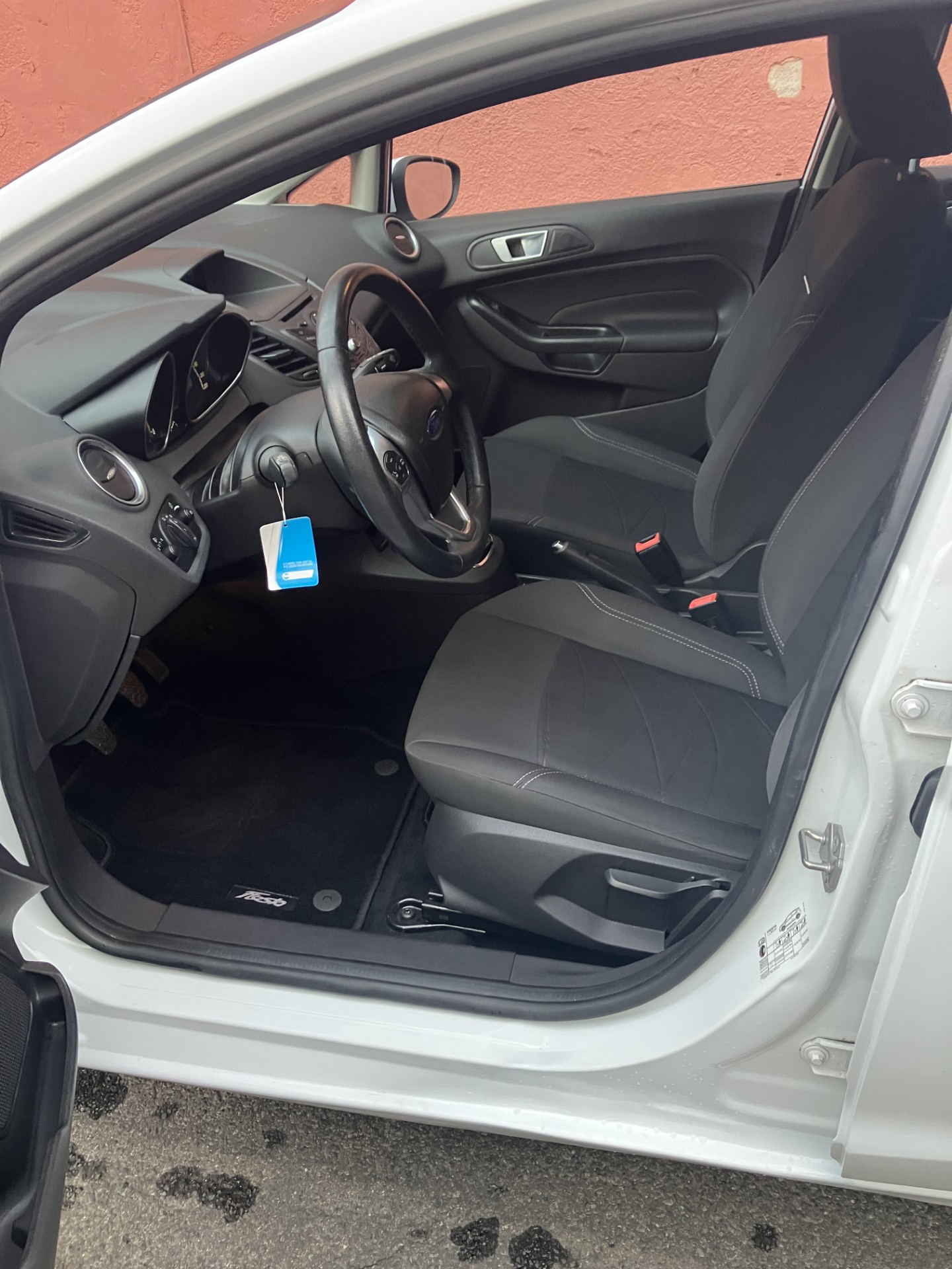FORD Fiesta 1.0 Titanium-image-7