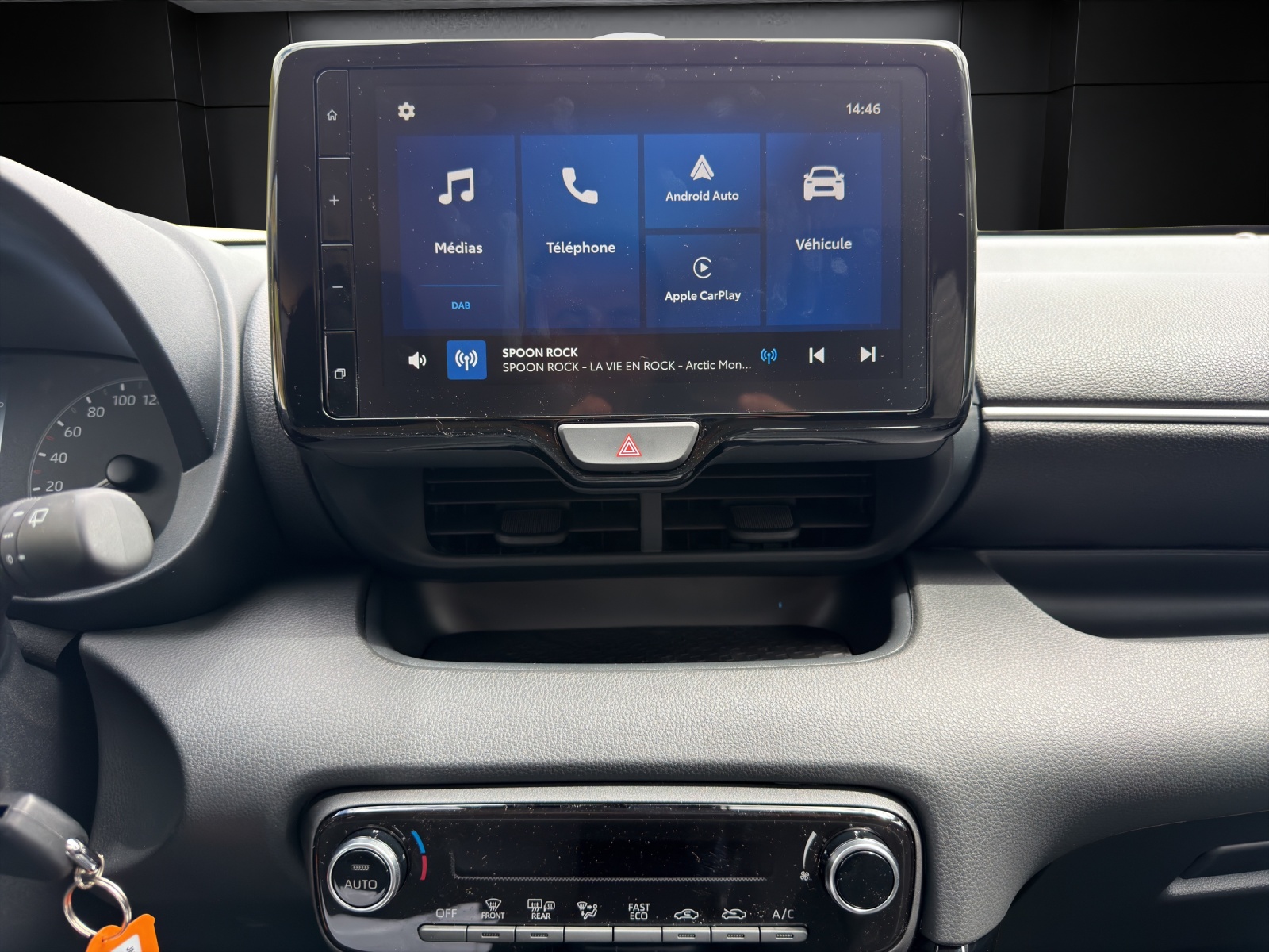 MAZDA 2 Hybrid Centre-line-image-9
