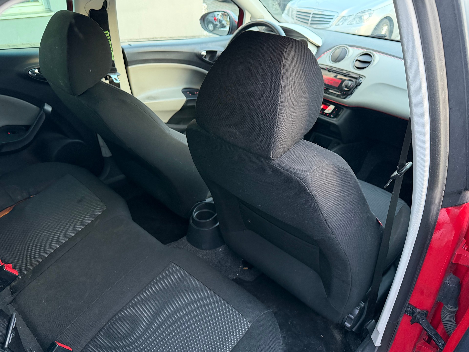 SEAT Ibiza 1.9 TDI Sport-image-11