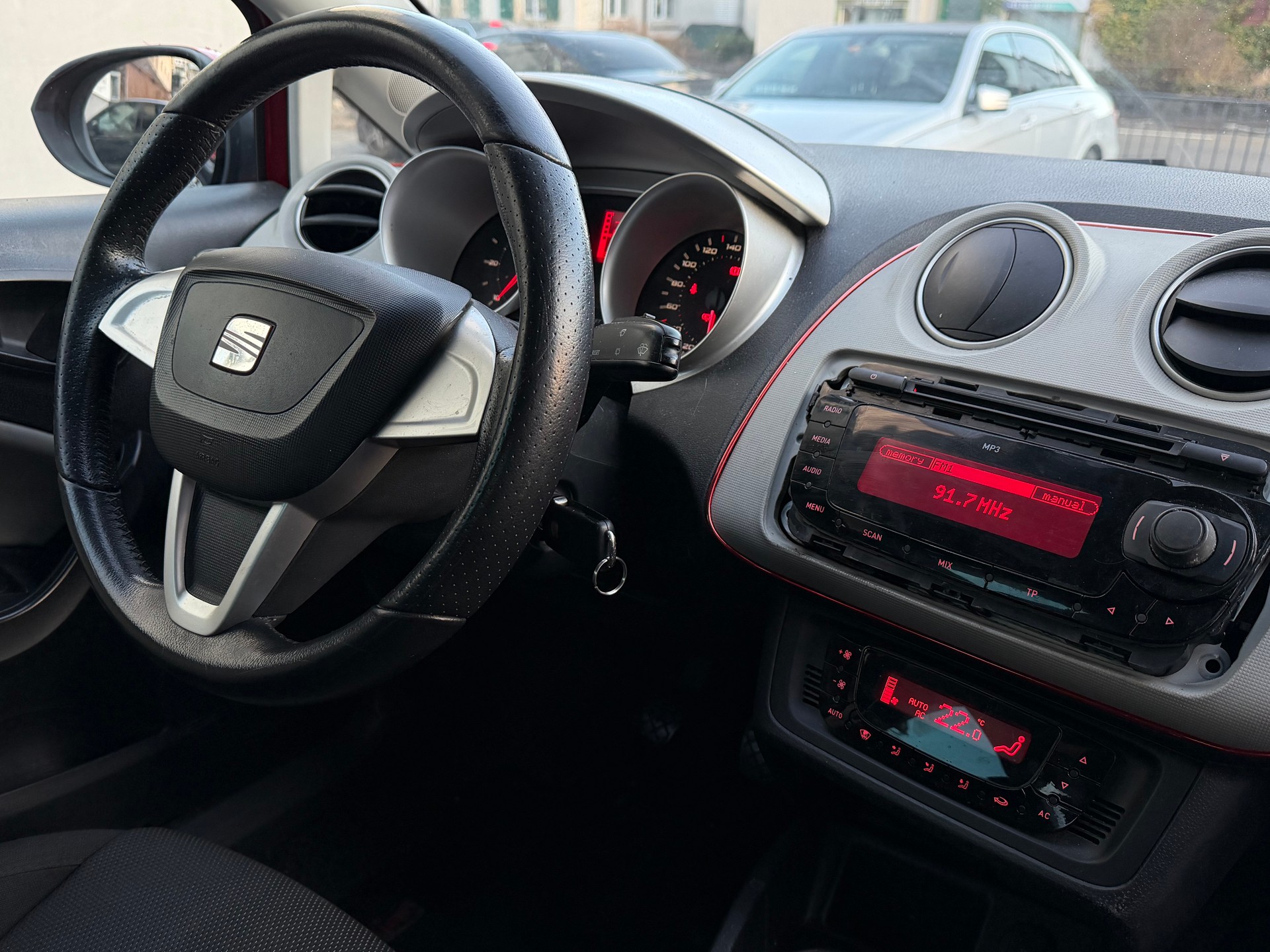 SEAT Ibiza 1.9 TDI Sport-image-10