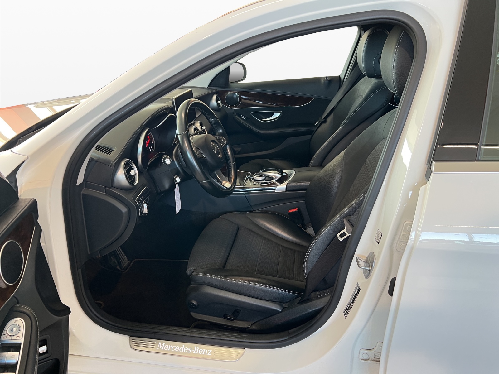 MERCEDES-BENZ C 400 Exclusive 4Matic 7G-Tronic-image-8