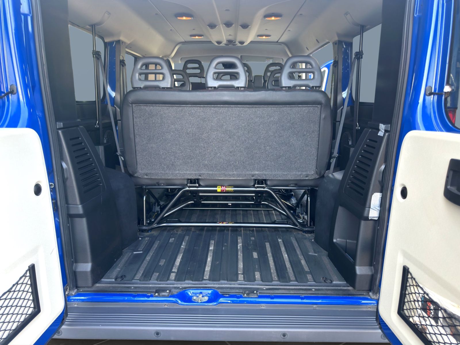PEUGEOT Boxer Kombi 333 L1H1 2.0 BlueHDi 130 6P Active-image-12