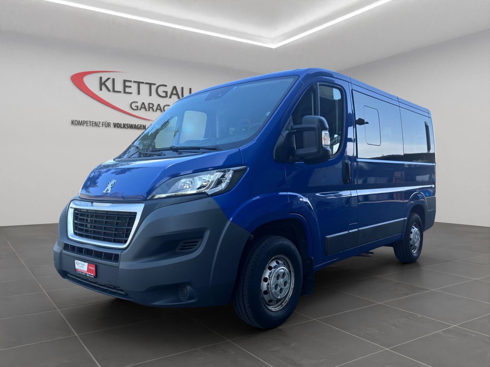 PEUGEOT Boxer Kombi 333 L1H1 2.0 BlueHDi 130 6P Active-image-2