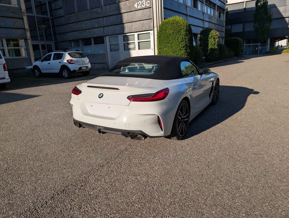 BMW M40i-image-4