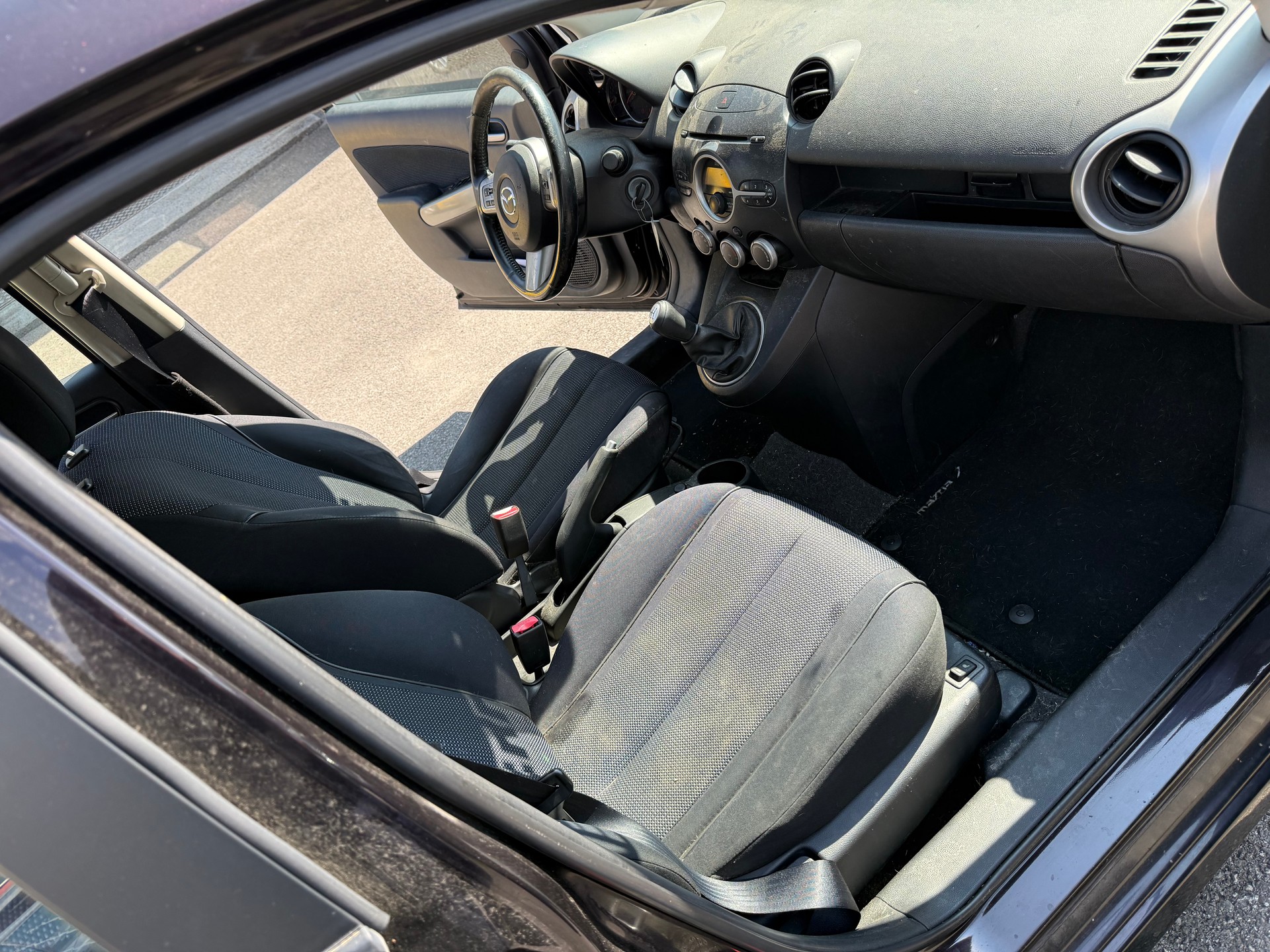 MAZDA 2 1.5i 16V Sport-image-7