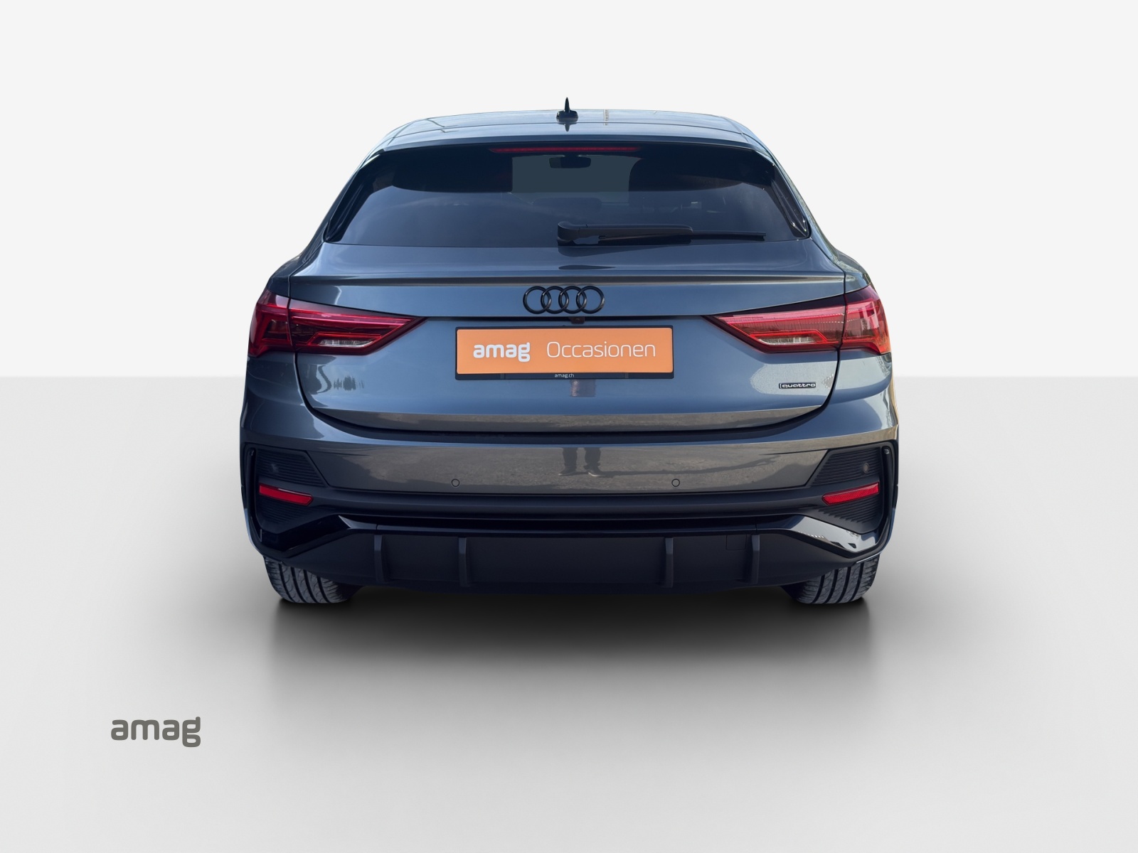 AUDI Q3 Sportback 45 TFSI S line quattro S-tronic-image-3