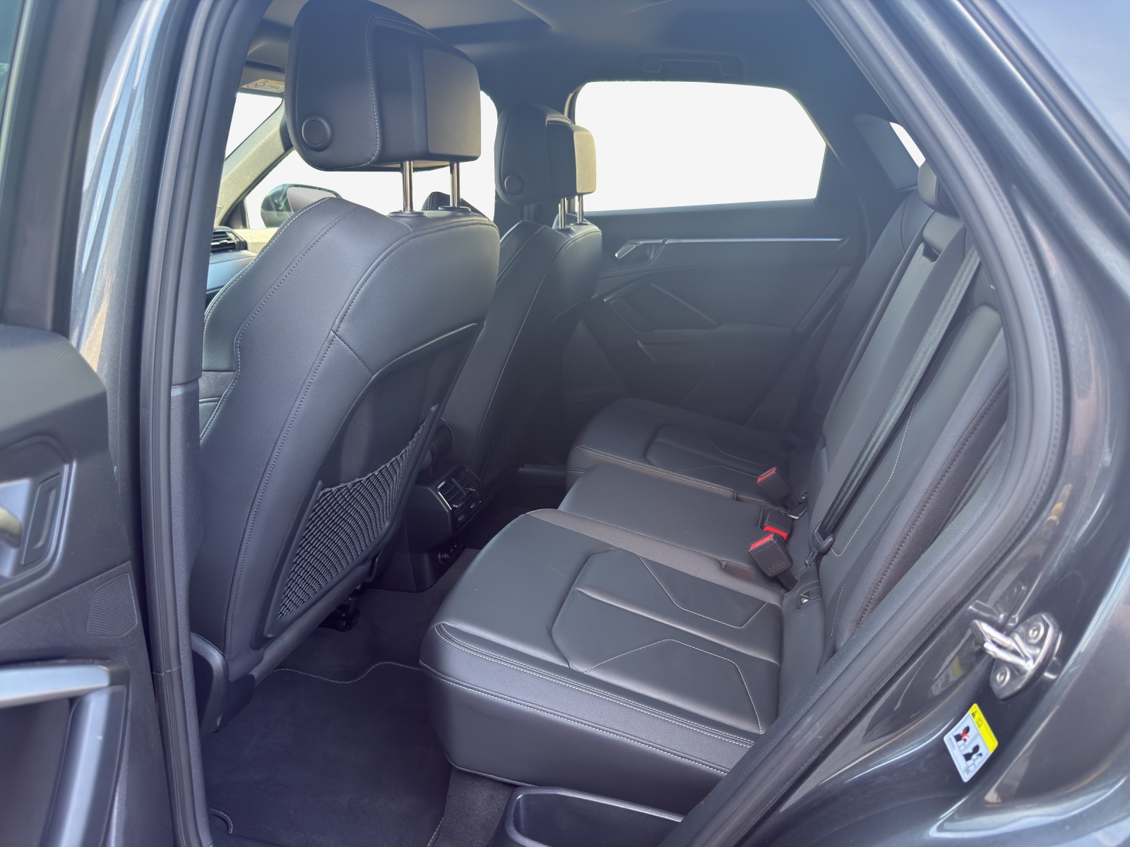 AUDI Q3 Sportback 45 TFSI S line quattro S-tronic-image-11