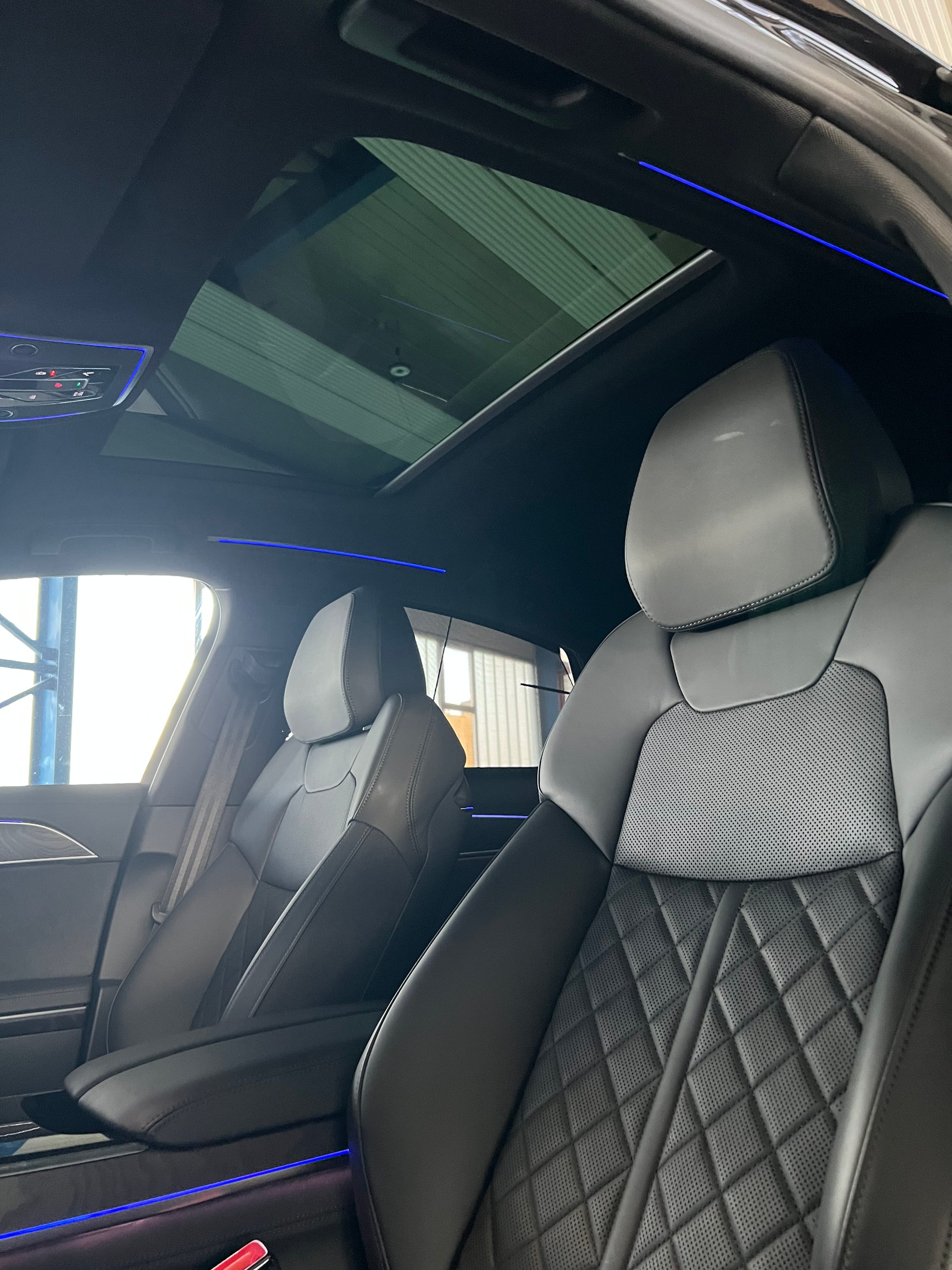 AUDI A8 60 TFSI e qu S-Line**5-Jahre Garantie,S-Sportsitze,Matrix,Panodach,Soft Close**Np CHF 180'600**-image-9
