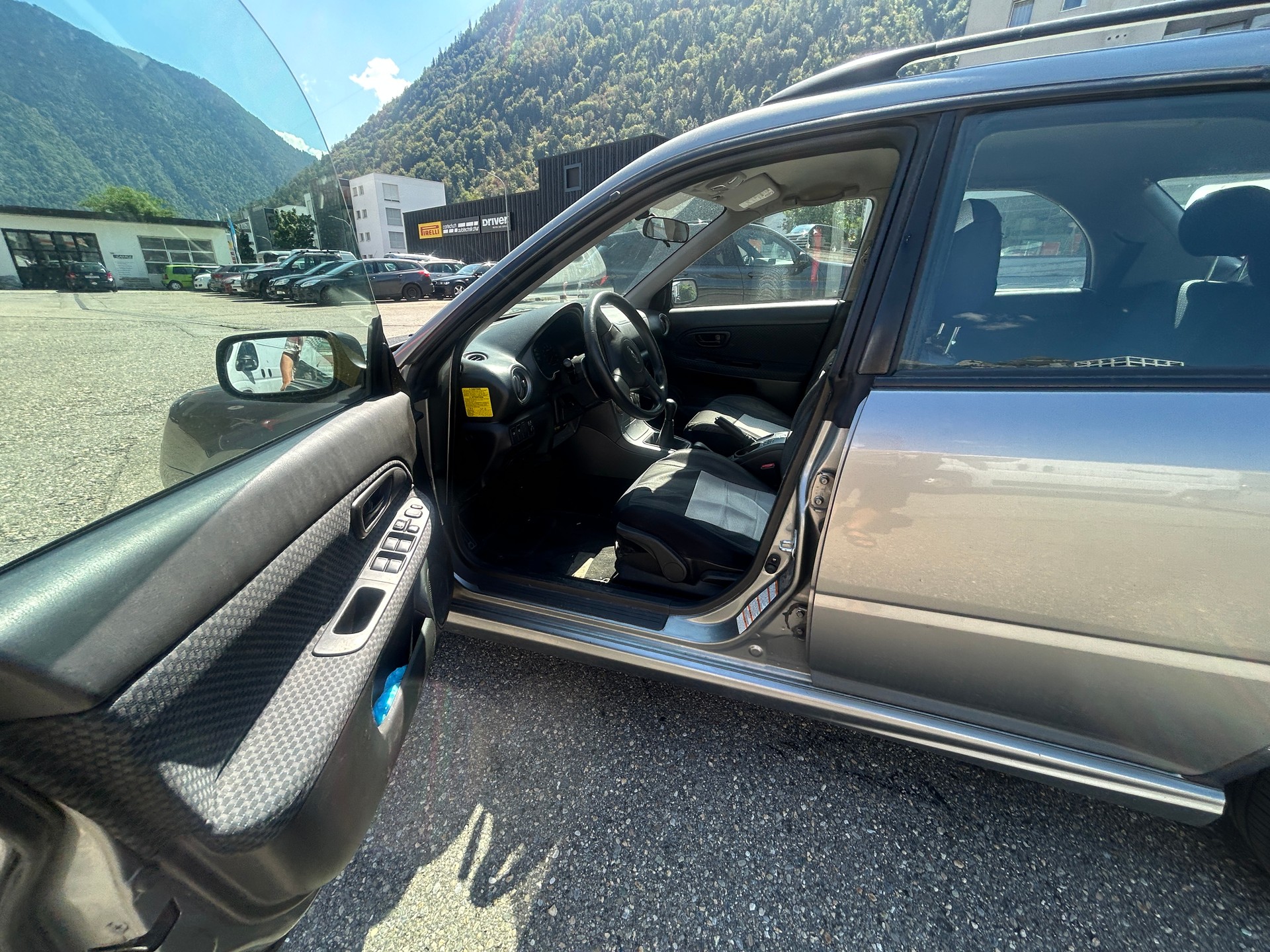 SUBARU Impreza 1.5R Swiss De Luxe-image-10