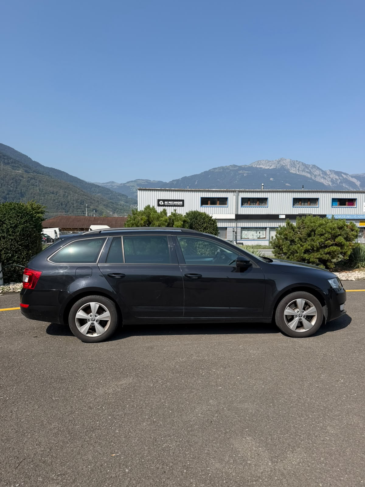 SKODA Octavia Combi 1.8 TSI Ambition 4x4 DSG-image-3