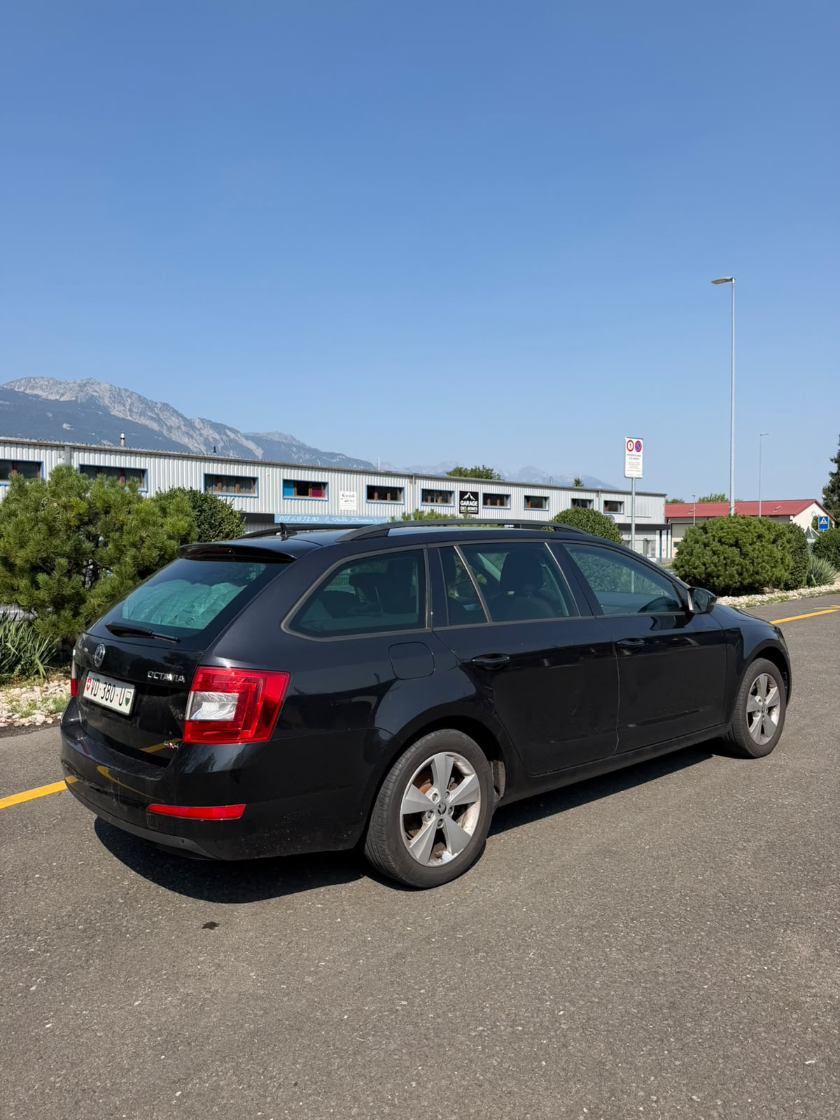 SKODA Octavia Combi 1.8 TSI Ambition 4x4 DSG-image-4