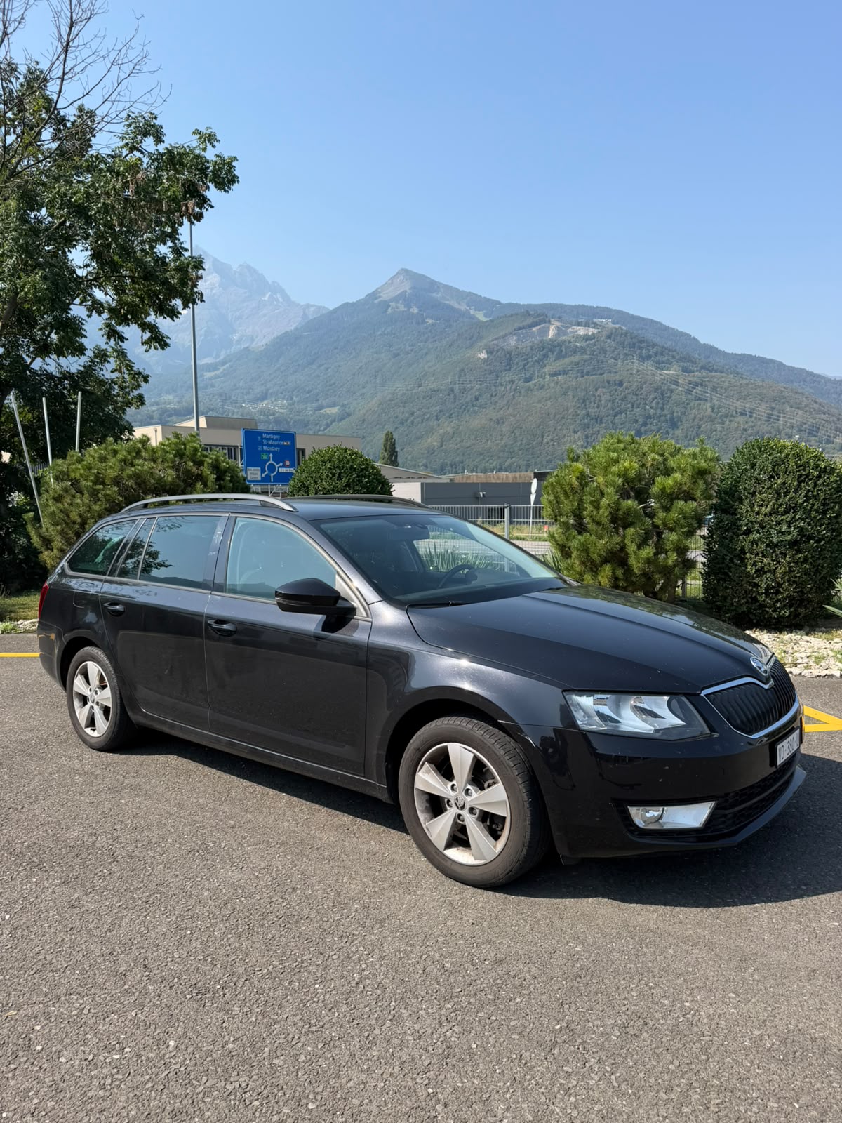 SKODA Octavia Combi 1.8 TSI Ambition 4x4 DSG-image-2