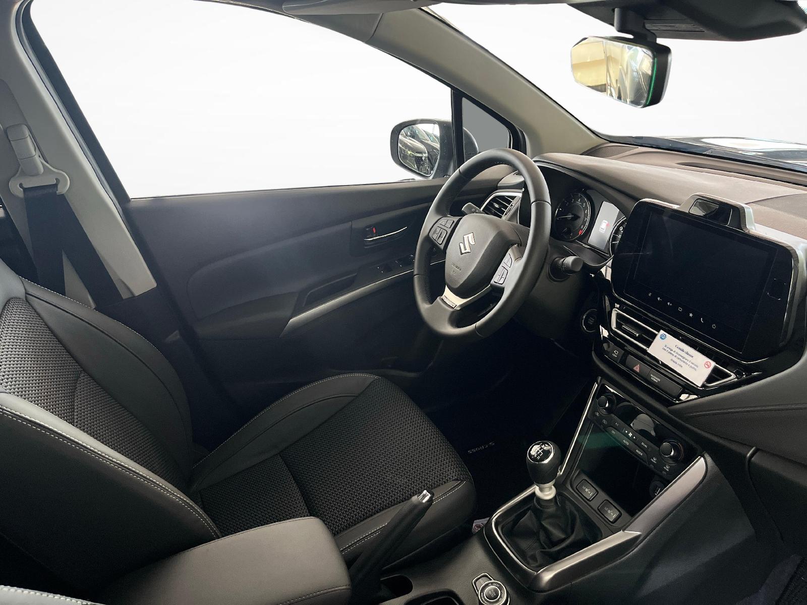 SUZUKI S-Cross 1.4 T Sakura Top Hybrid 4x4-image-9