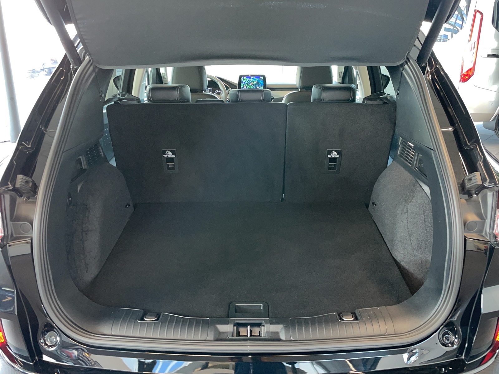 FORD Kuga 2.0 EcoBlue Hybrid Titanium X-image-12