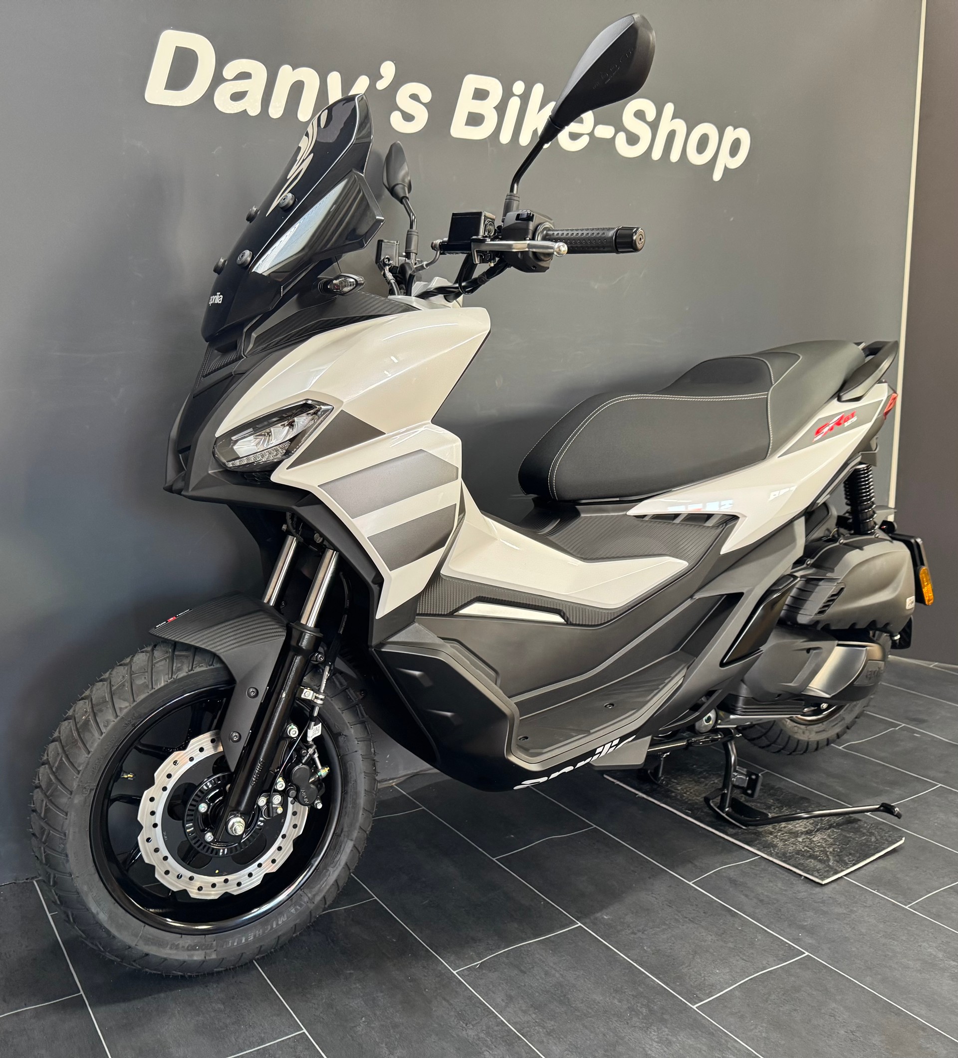 APRILIA SR 125 GT ABS-image-15