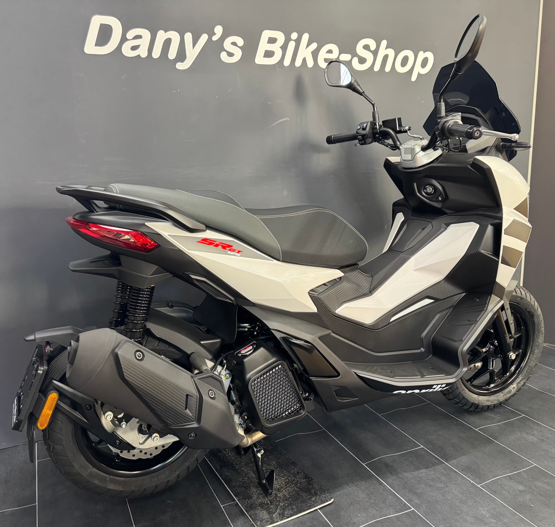 APRILIA SR 125 GT ABS-image-9