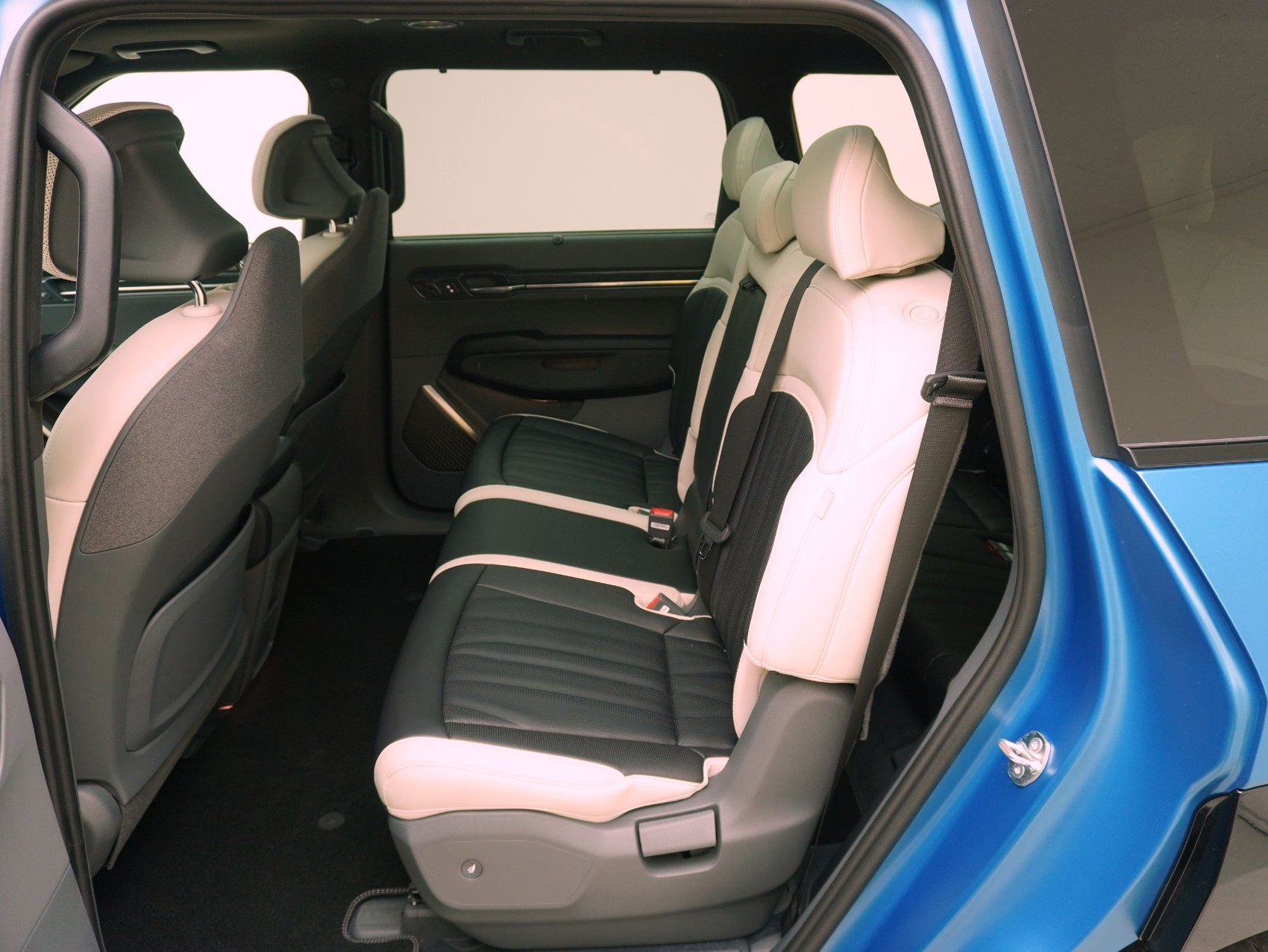 KIA EV9 99.8 kWh GT-Line 4x4-image-12