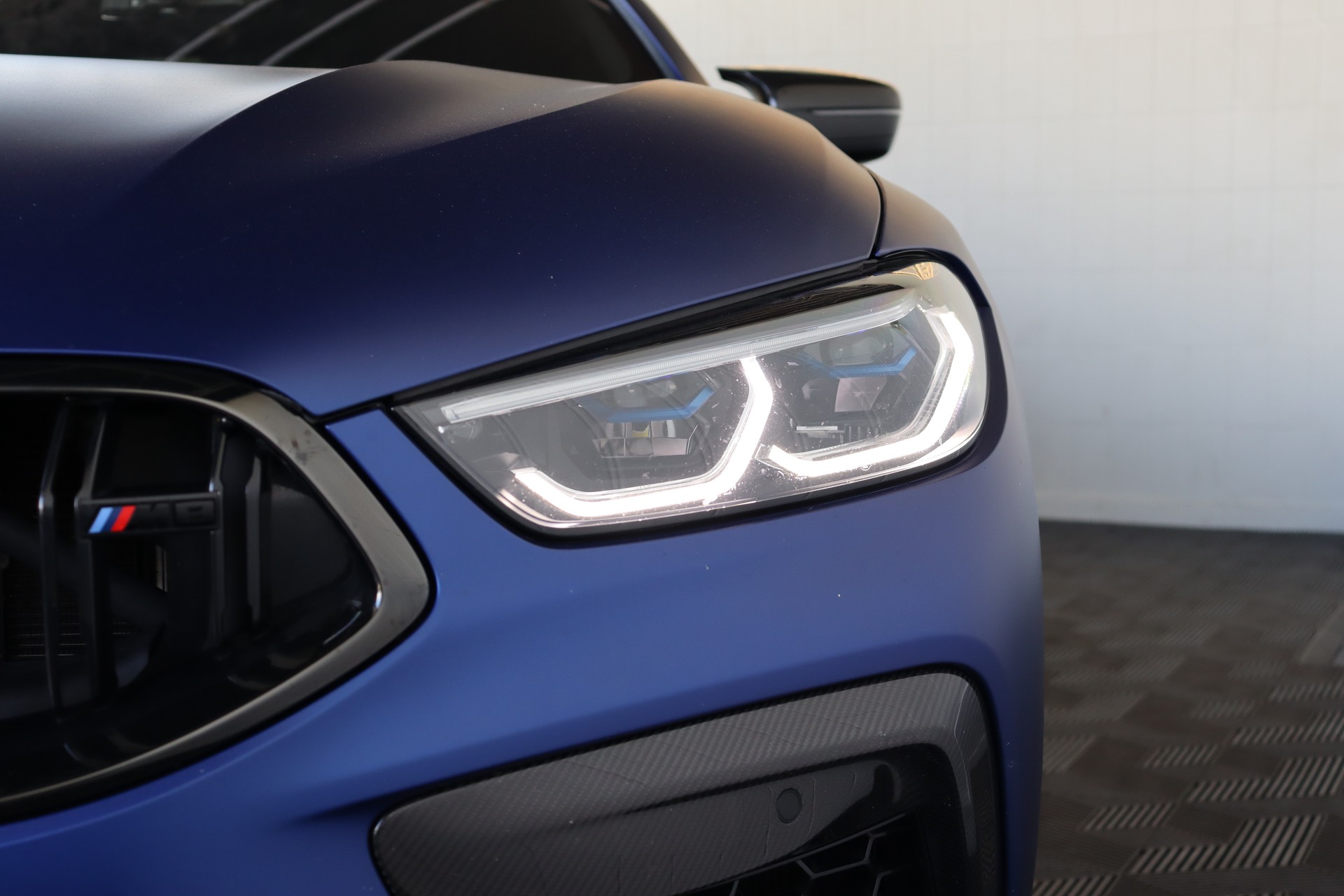 BMW M8 xDrive Steptronic M Competition * SCHALENSITZE * INDIVIDUAL * FULL CARBON * VOLL PPF FOLLIERT *-image-4