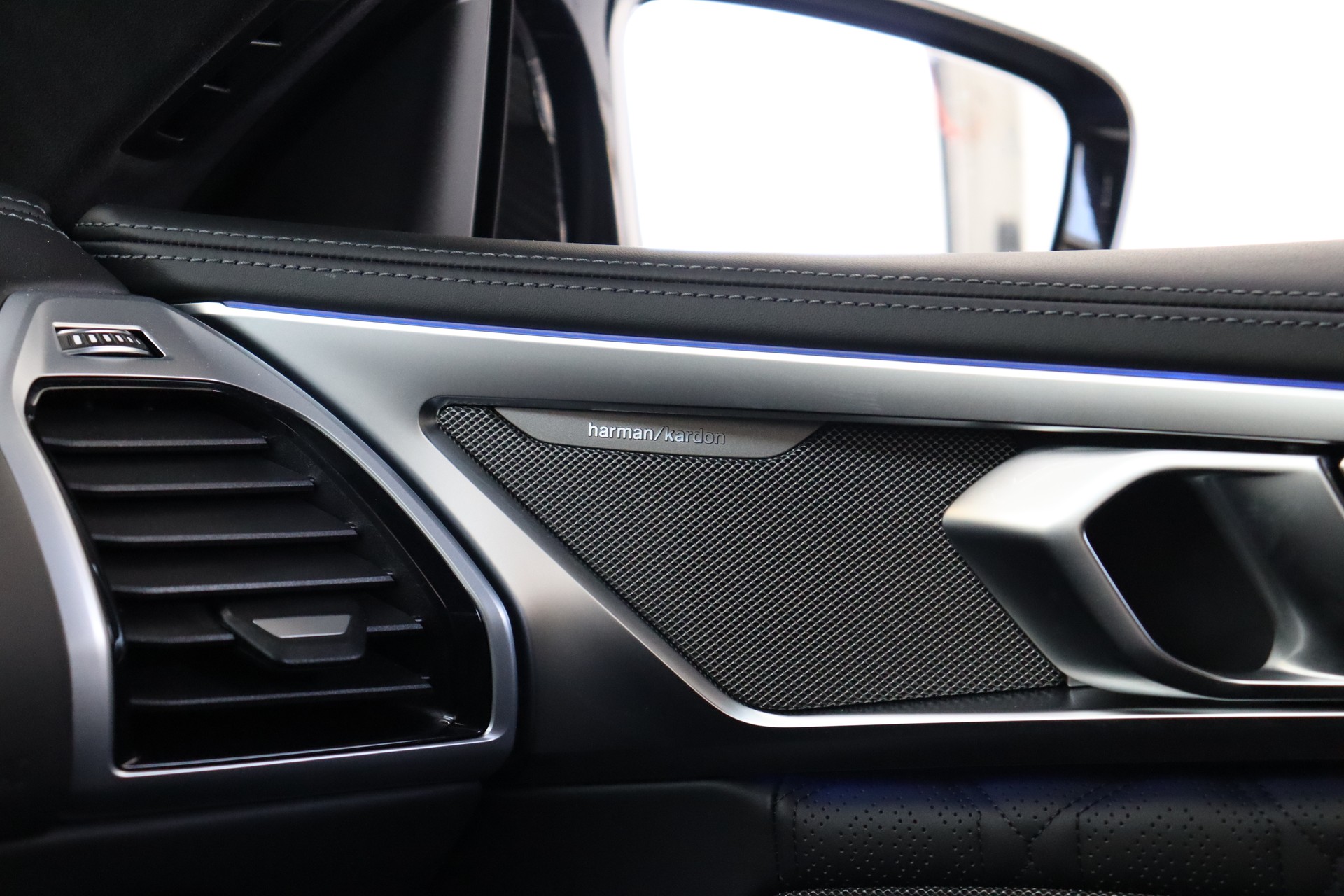 BMW M8 xDrive Steptronic M Competition * SCHALENSITZE * INDIVIDUAL * FULL CARBON * VOLL PPF FOLLIERT *-image-22