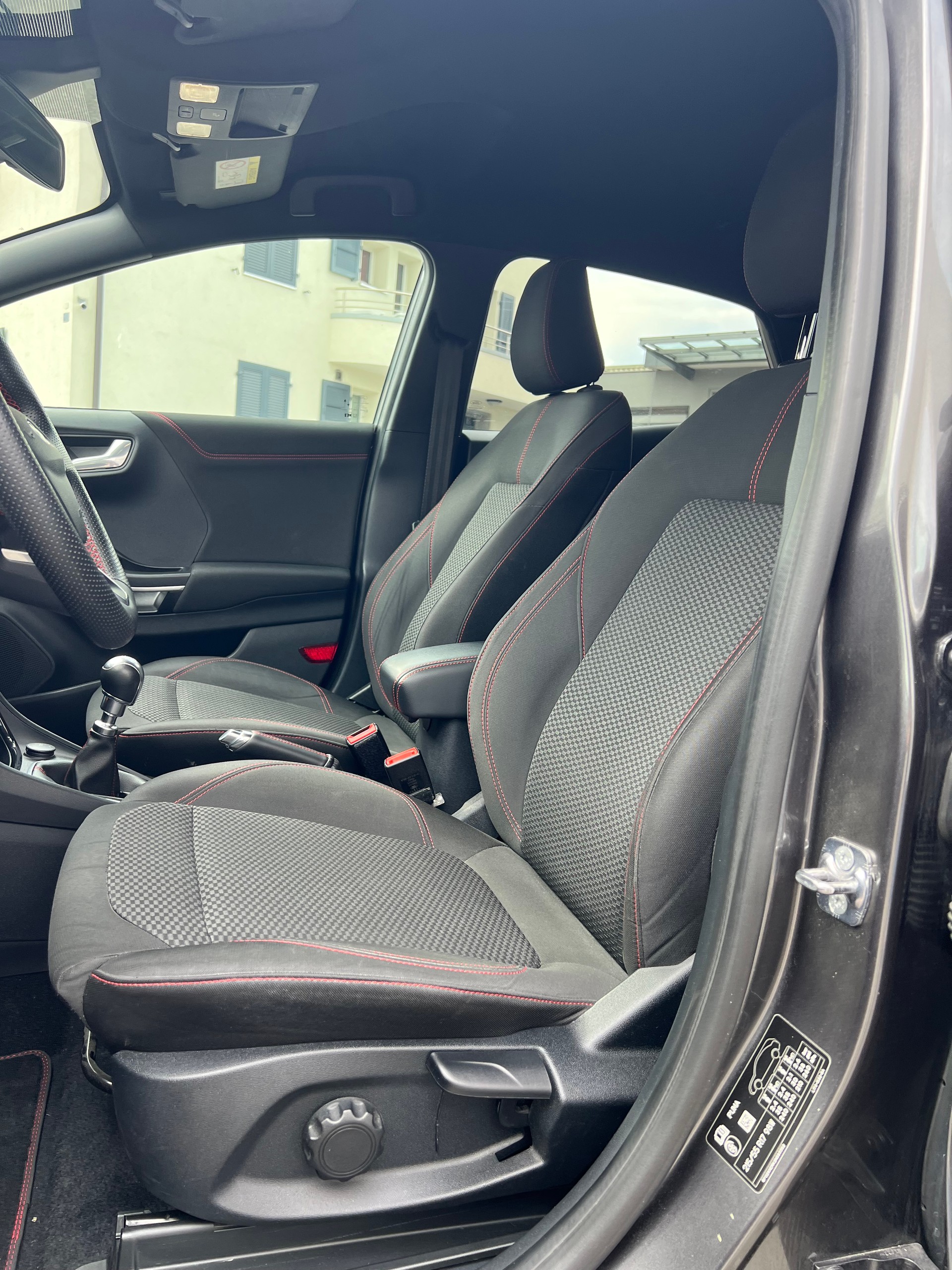 FORD Puma 1.0 MHEV ST-Line-image-8