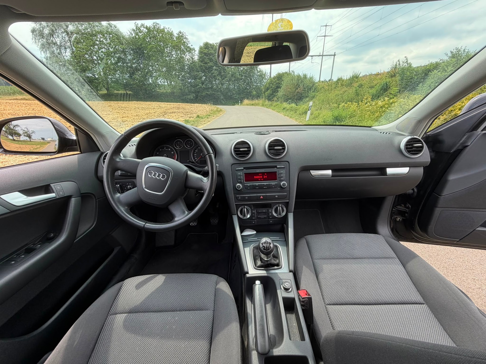 AUDI A3 Sportback 1.4 TFSI Ambiente-image-10