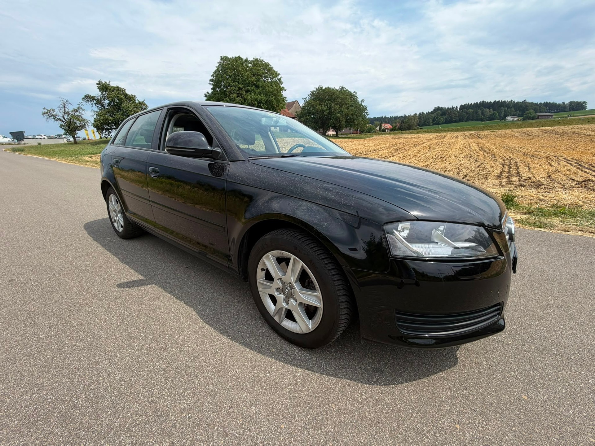 AUDI A3 Sportback 1.4 TFSI Ambiente-image-2