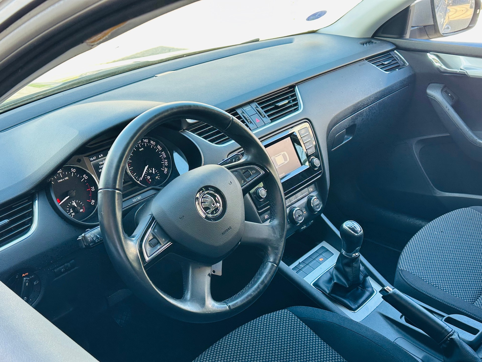 SKODA Octavia 1.4 TSI Ambition-image-9